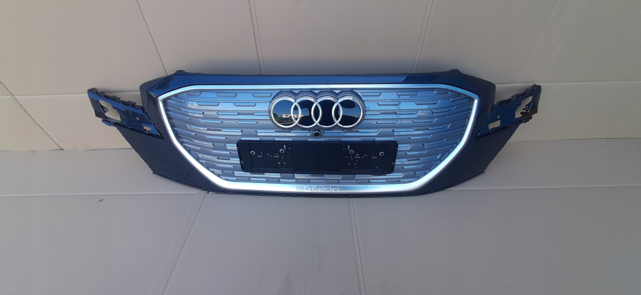 Kühlergrill Audi ETRON Q4 FRONTGRILL 89A807725AG Kühlergitter