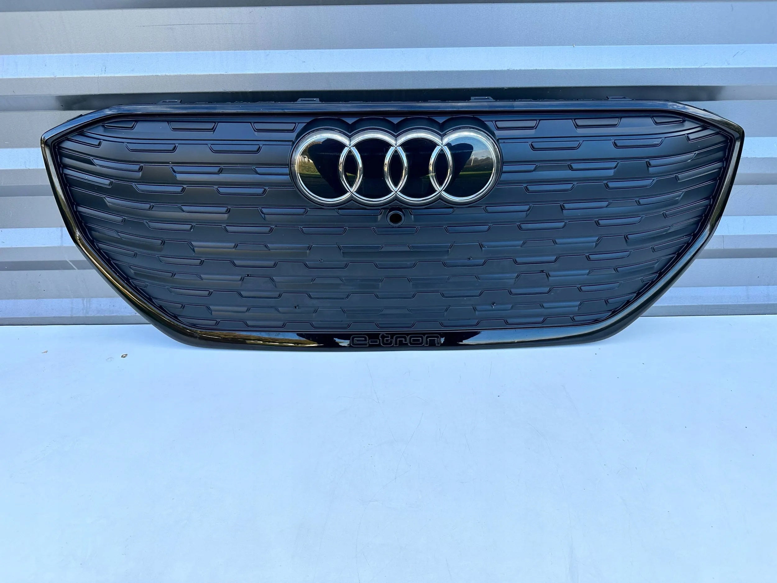 Kühlergrill Audi ETRON 4KE FRONTGRILL Kühlergitter