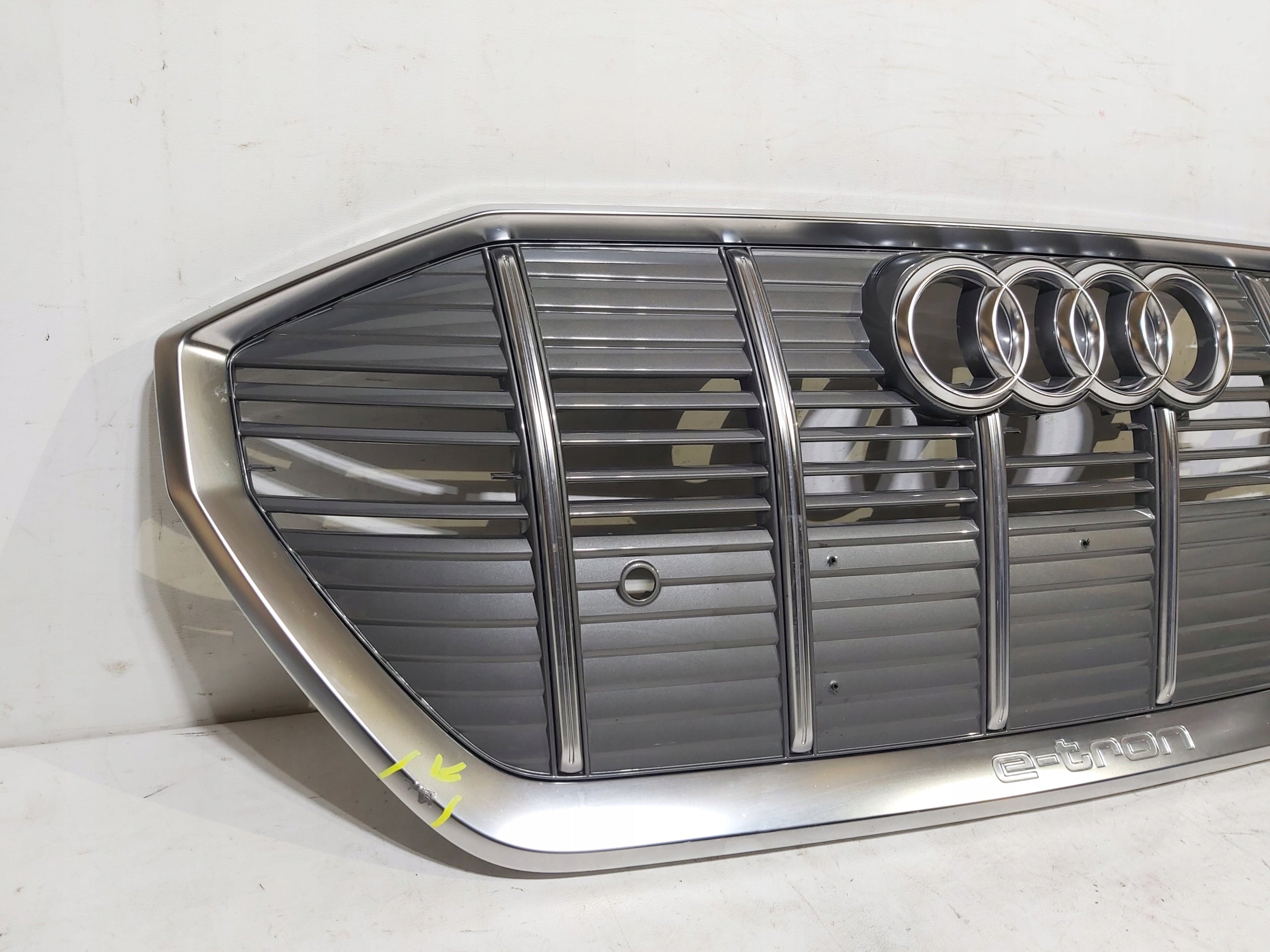 Kühlergrill Audi ETRON 4KE FRONTGRILL Kühlergitter