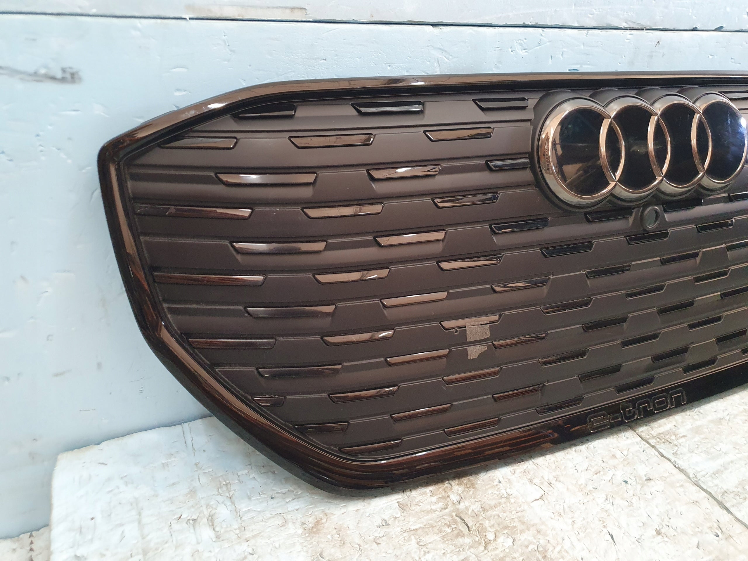 Kühlergrill Audi ETRON Q4 FRONTGRILL Kühlergitter