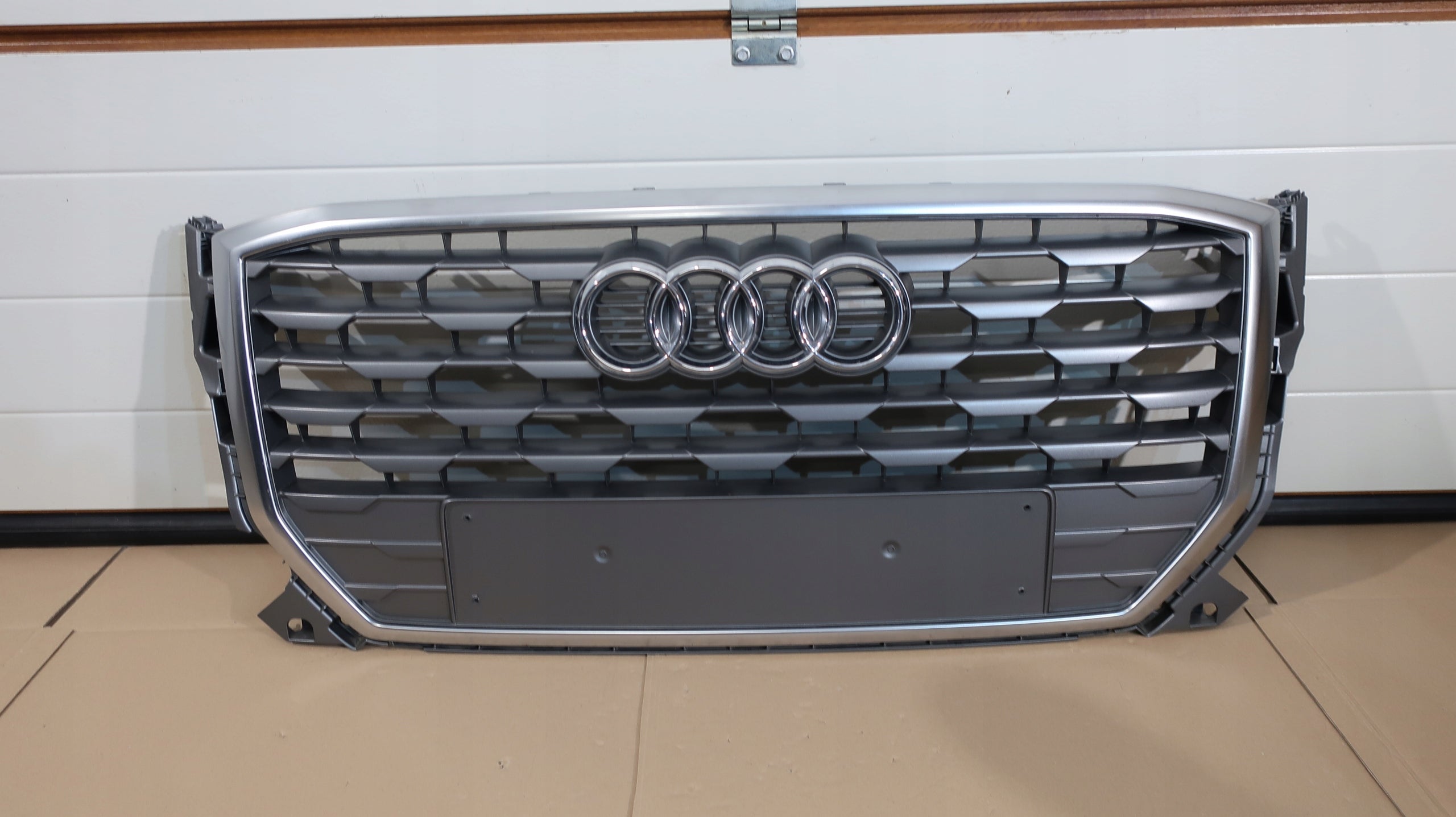  Kühlergrill Audi Q2 81A FRONTGRILL Kühlergitter product image