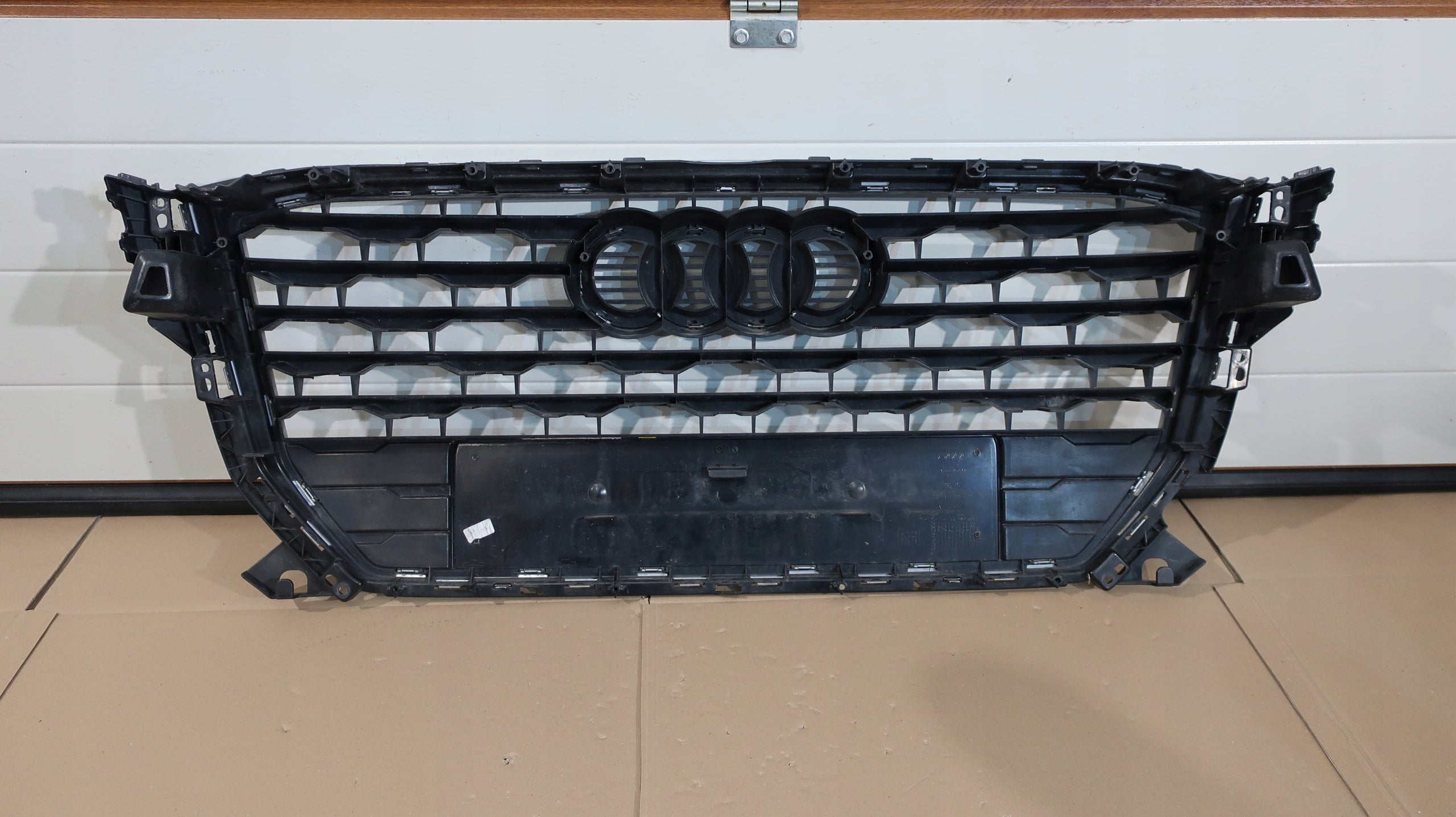 Kühlergrill Audi Q2 81A FRONTGRILL Kühlergitter