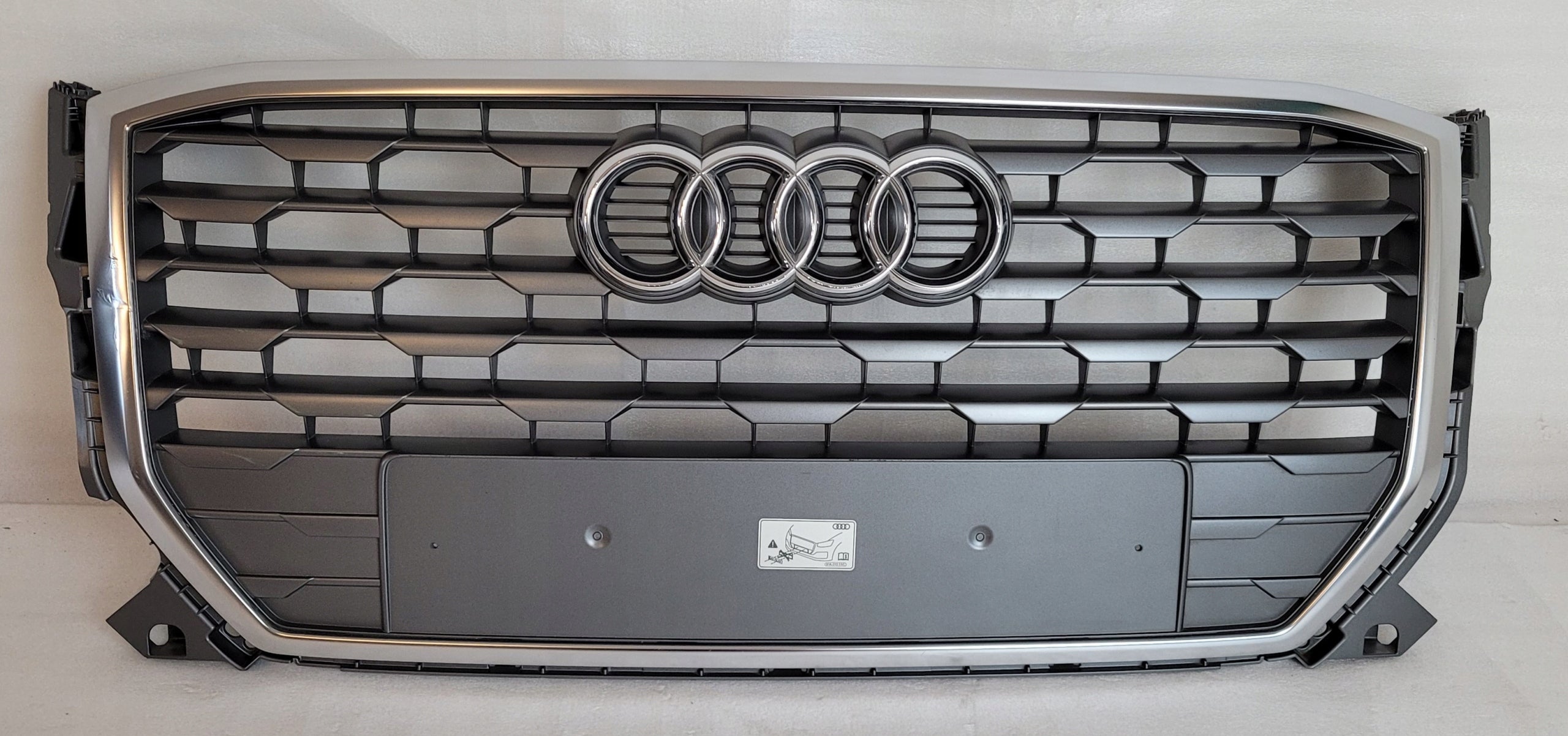 Kühlergrill Audi Q2 81A FRONTGRILL 81A853651 Kühlergitter