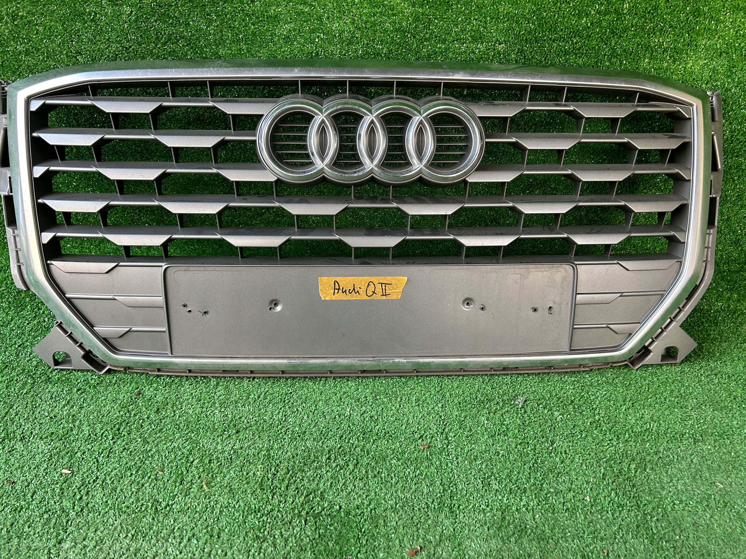 Kühlergrill Audi Q2 81A FRONTGRILL Kühlergitter