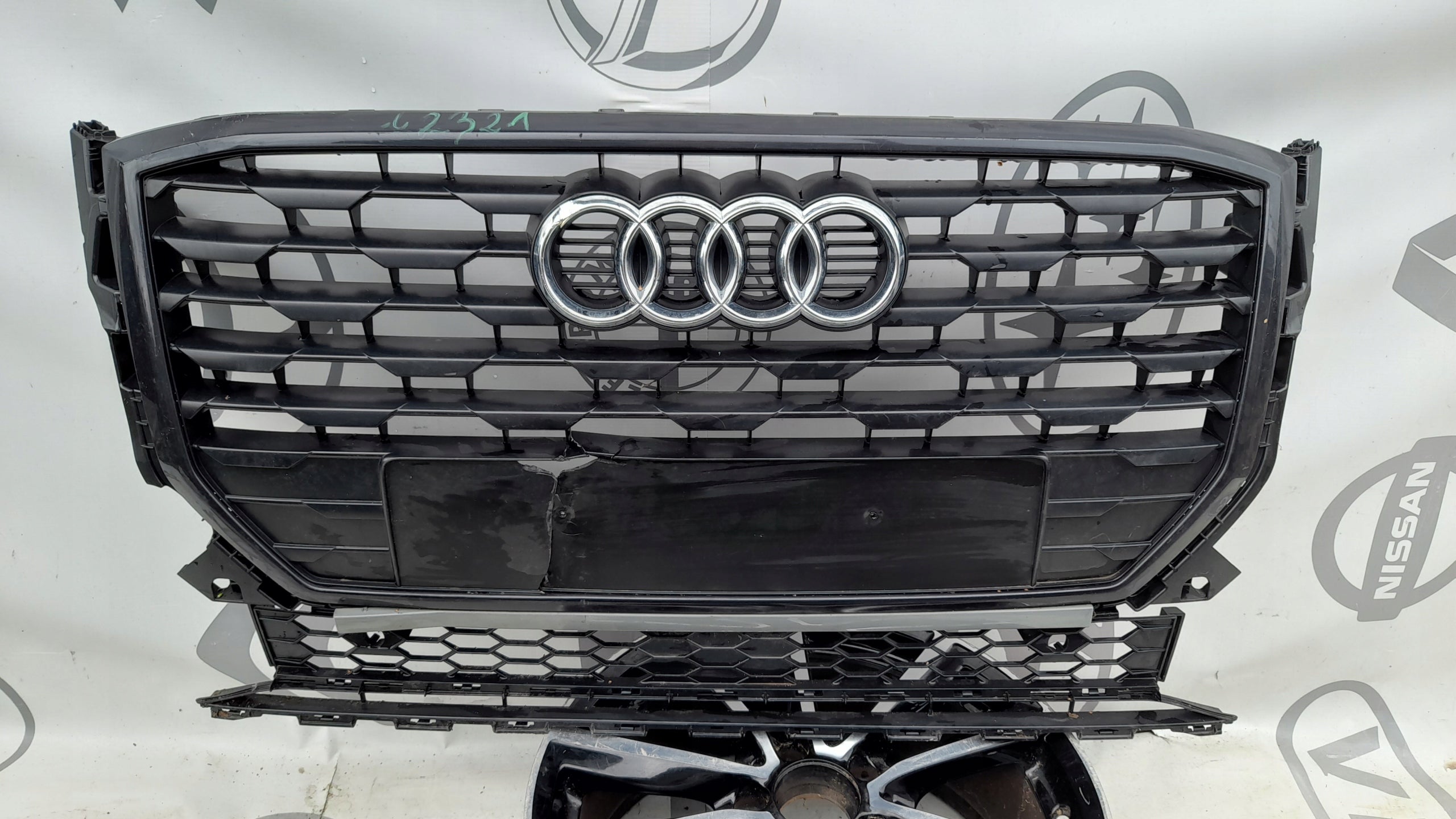 Kühlergrill Audi Q2 81A FRONTGRILL Kühlergitter