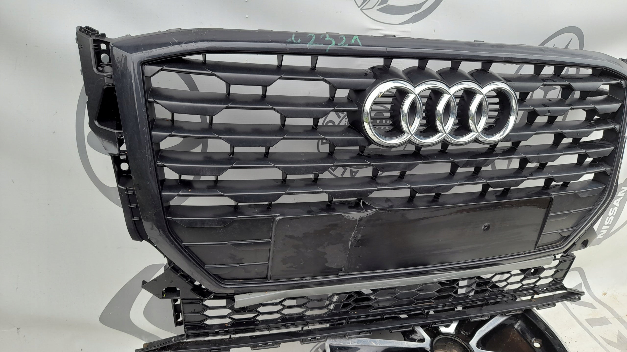 Kühlergrill Audi Q2 81A FRONTGRILL Kühlergitter