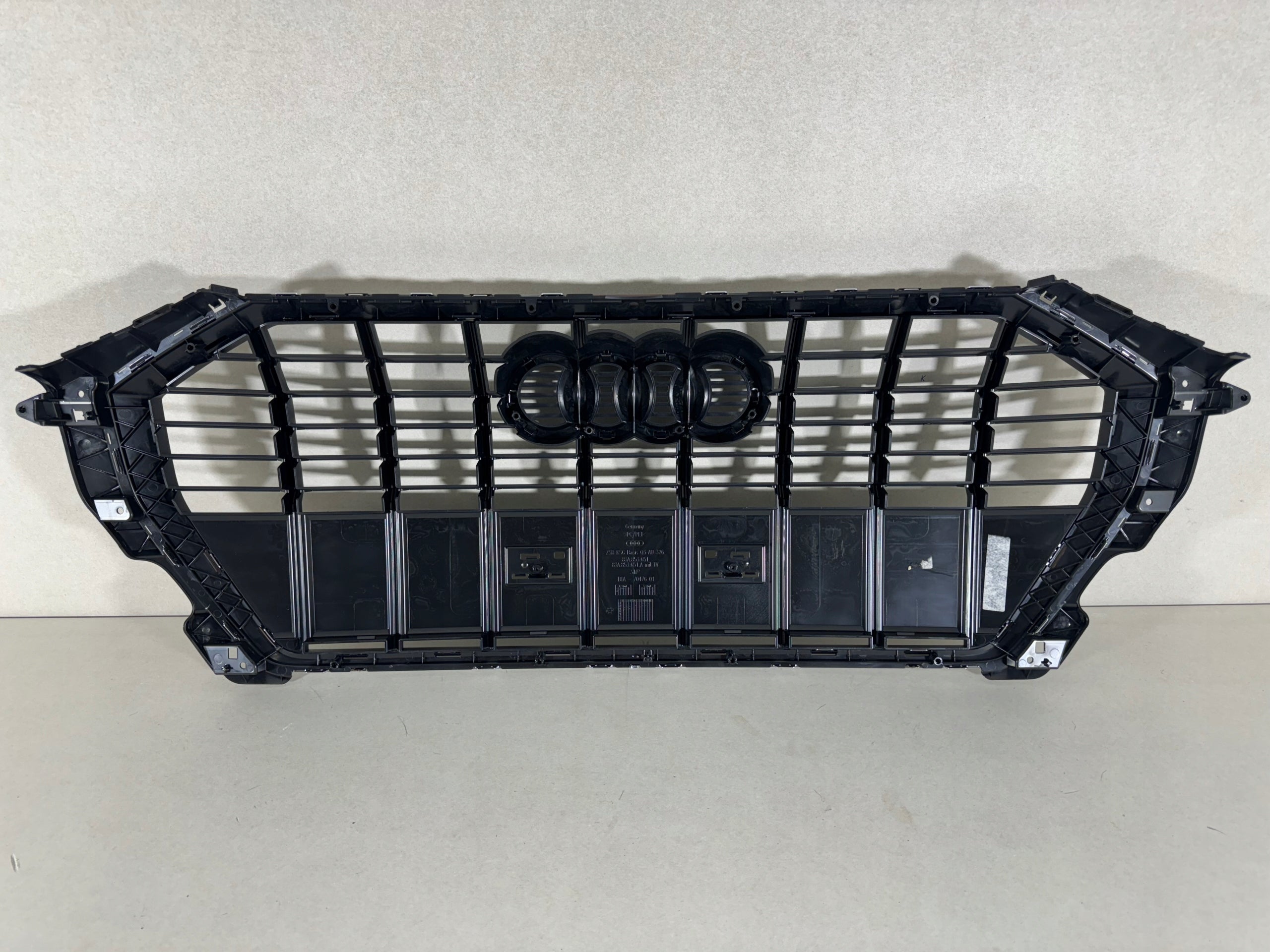 Kühlergrill Audi Q3 83A FRONTGRILL 83A853651A4 Kühlergitter