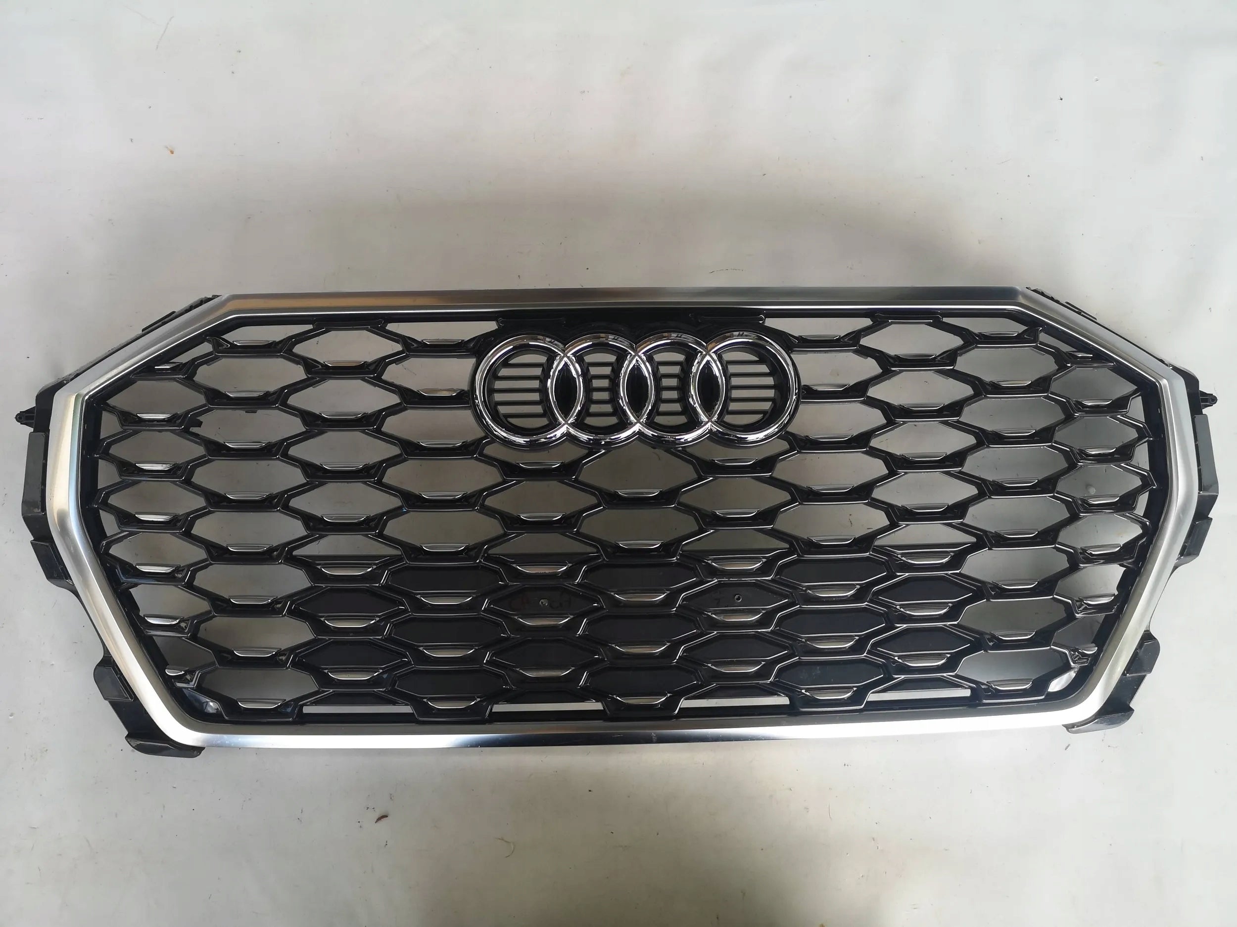  Kühlergrill Audi AM Q3 83A FRONTGRILL 83A853651B Kühlergitter product image