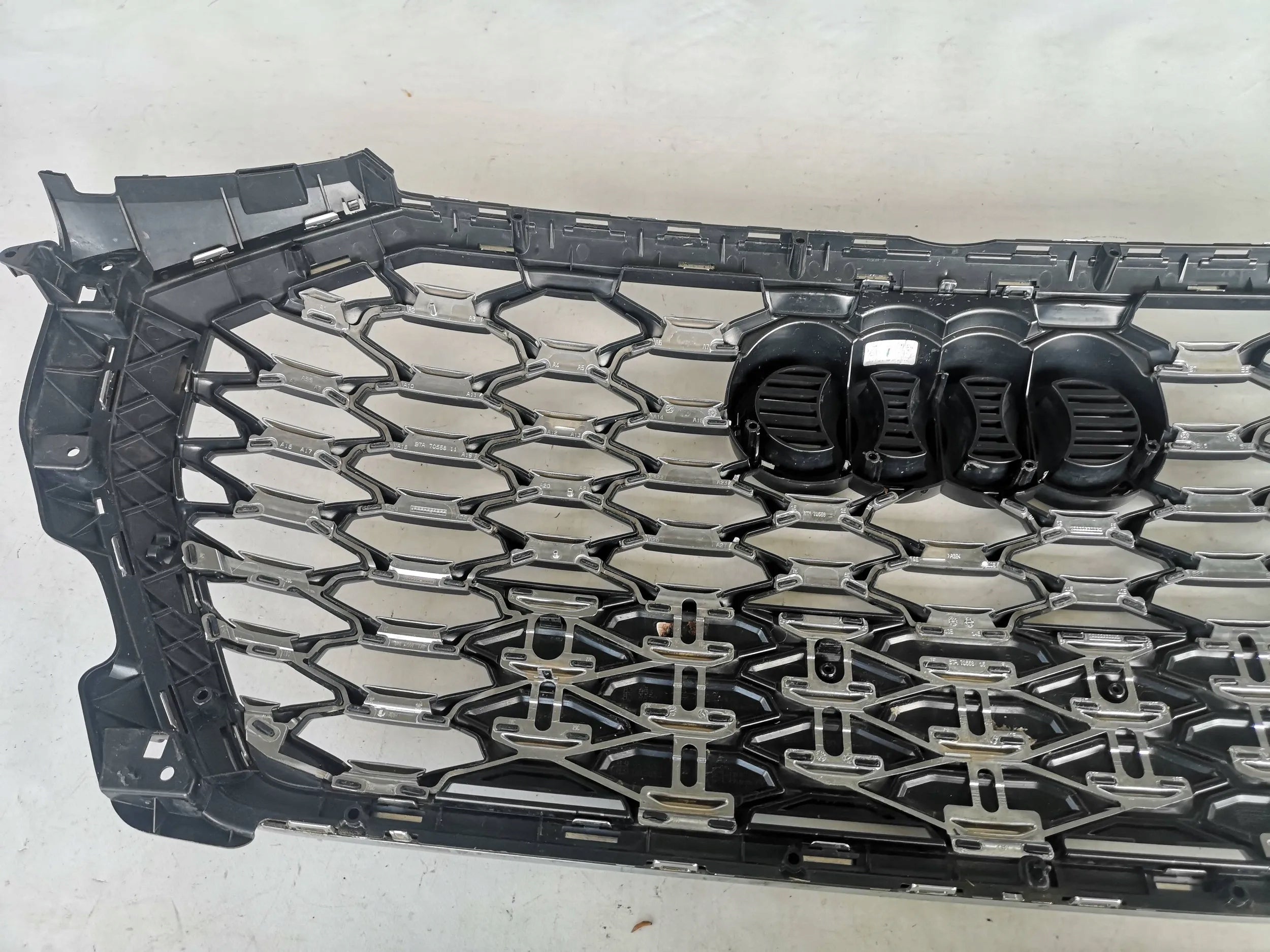 Kühlergrill Audi AM Q3 83A FRONTGRILL 83A853651B Kühlergitter