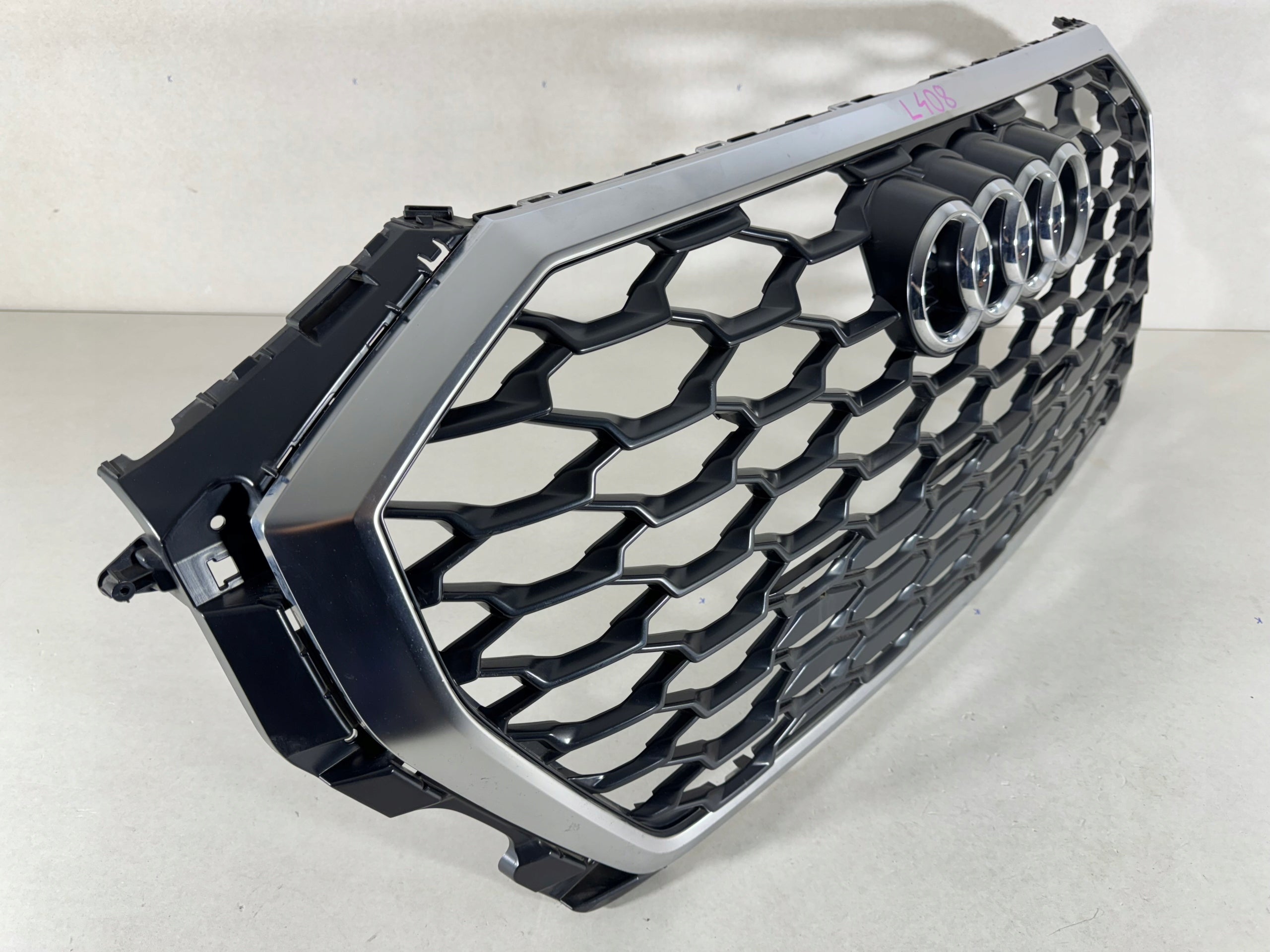 Kühlergrill Audi Q3 FRONTGRILL 83F853651 Kühlergitter