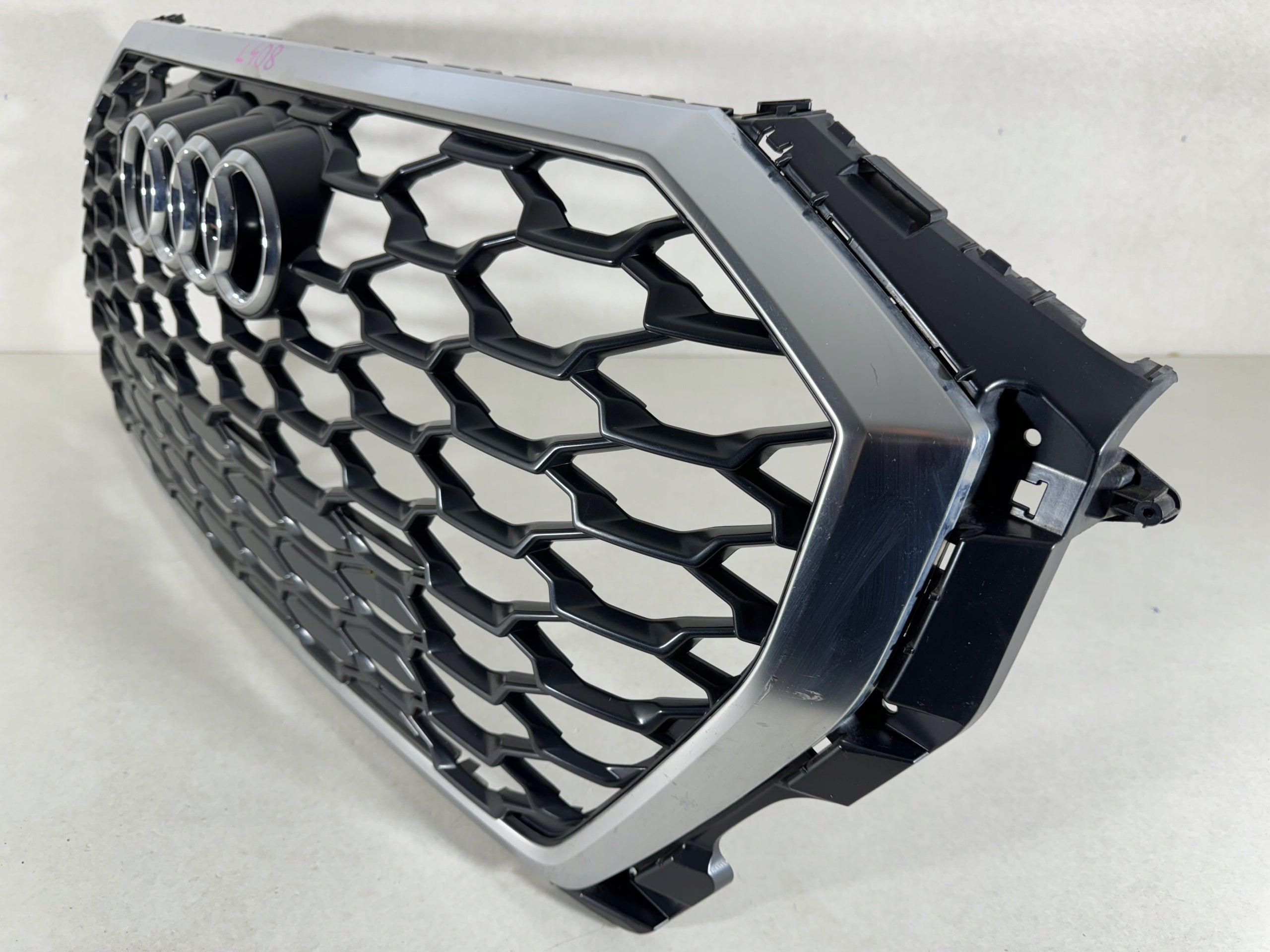 Kühlergrill Audi Q3 FRONTGRILL 83F853651 Kühlergitter