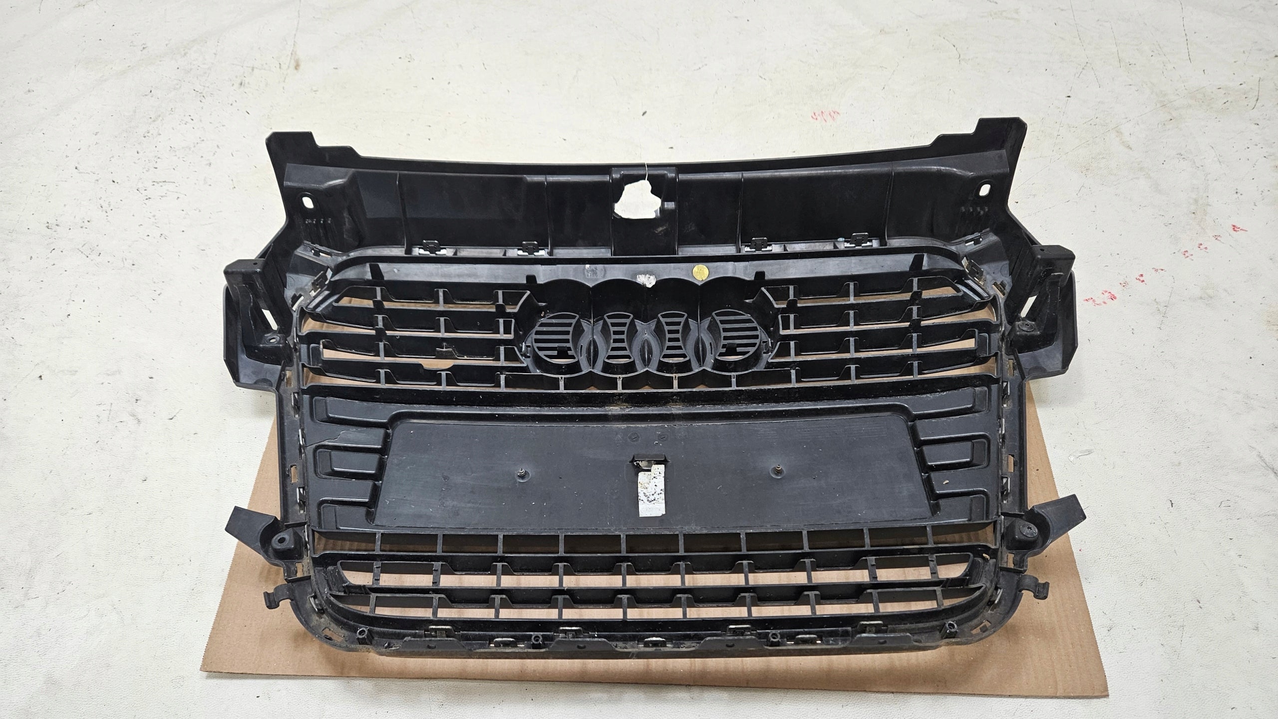 Kühlergrill Audi Q3 FRONTGRILL 83F85365183 Kühlergitter