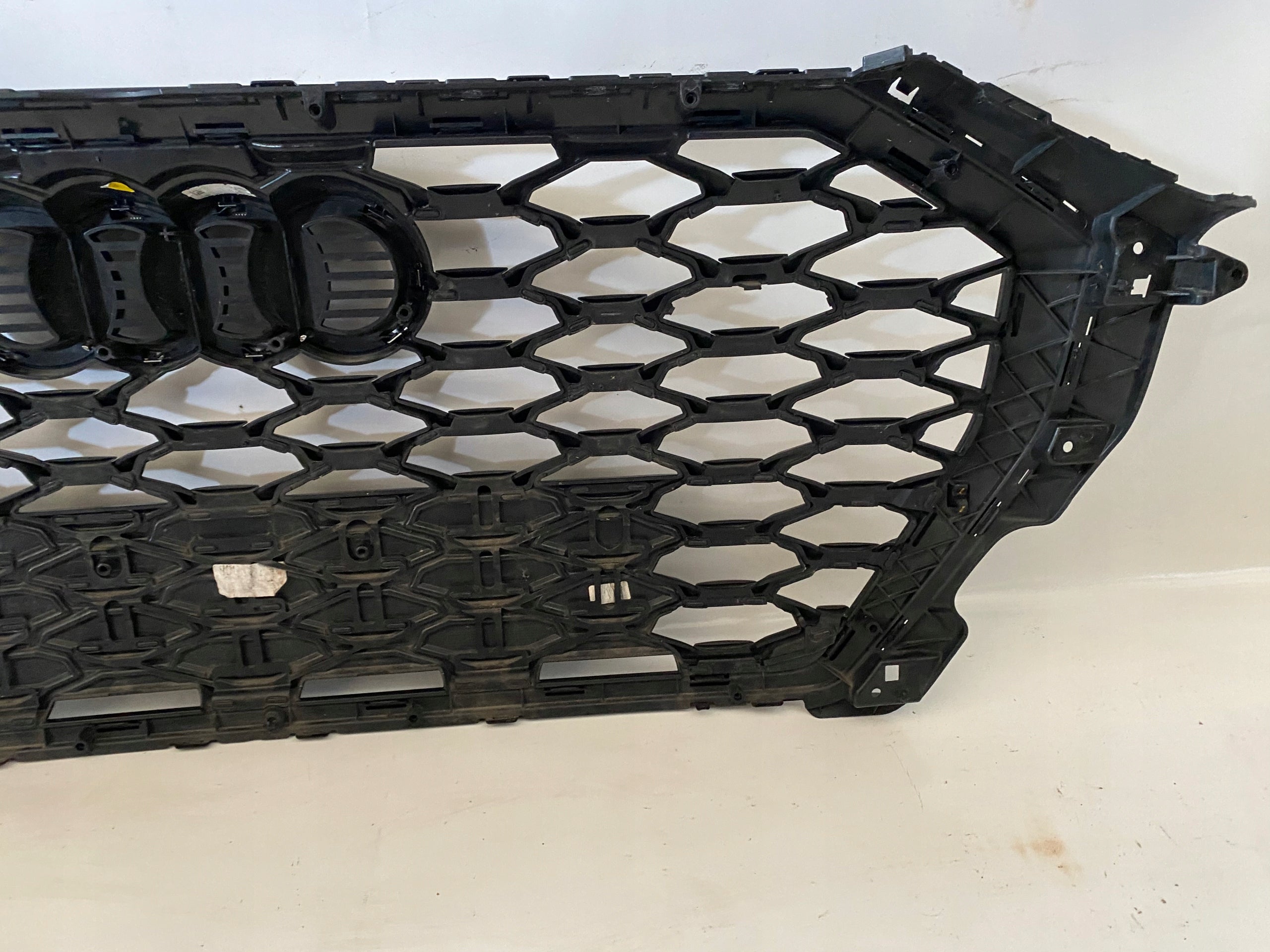 Kühlergrill Audi Q3 FRONTGRILL 83F85365183 Kühlergitter