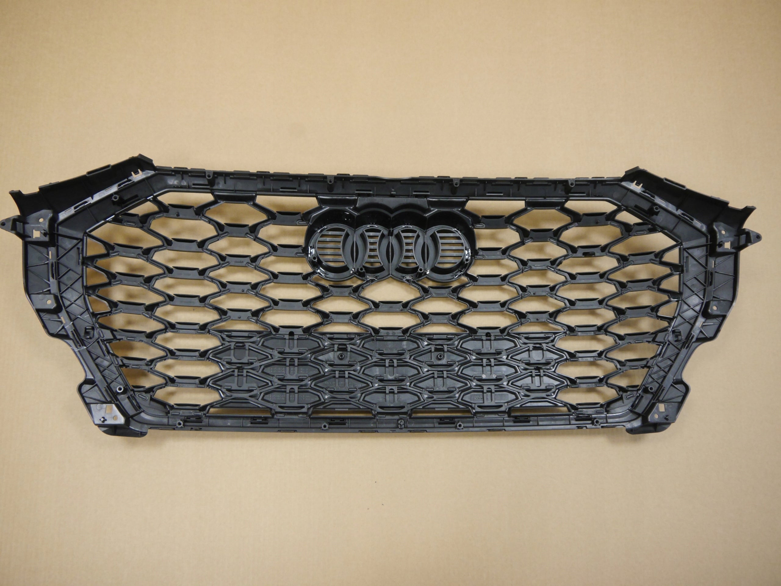 Kühlergrill Audi Q3 FRONTGRILL 83F85365183 Kühlergitter