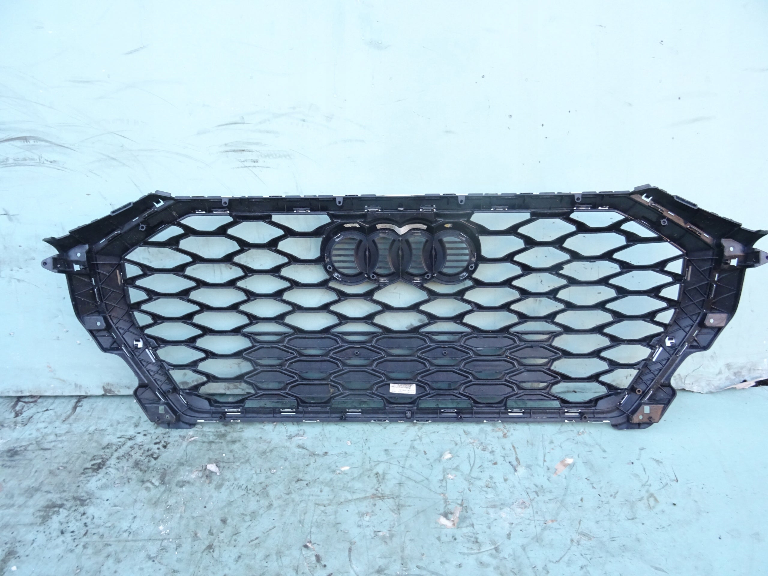 Kühlergrill Audi Q3 FRONTGRILL 83F853651A8 Kühlergitter