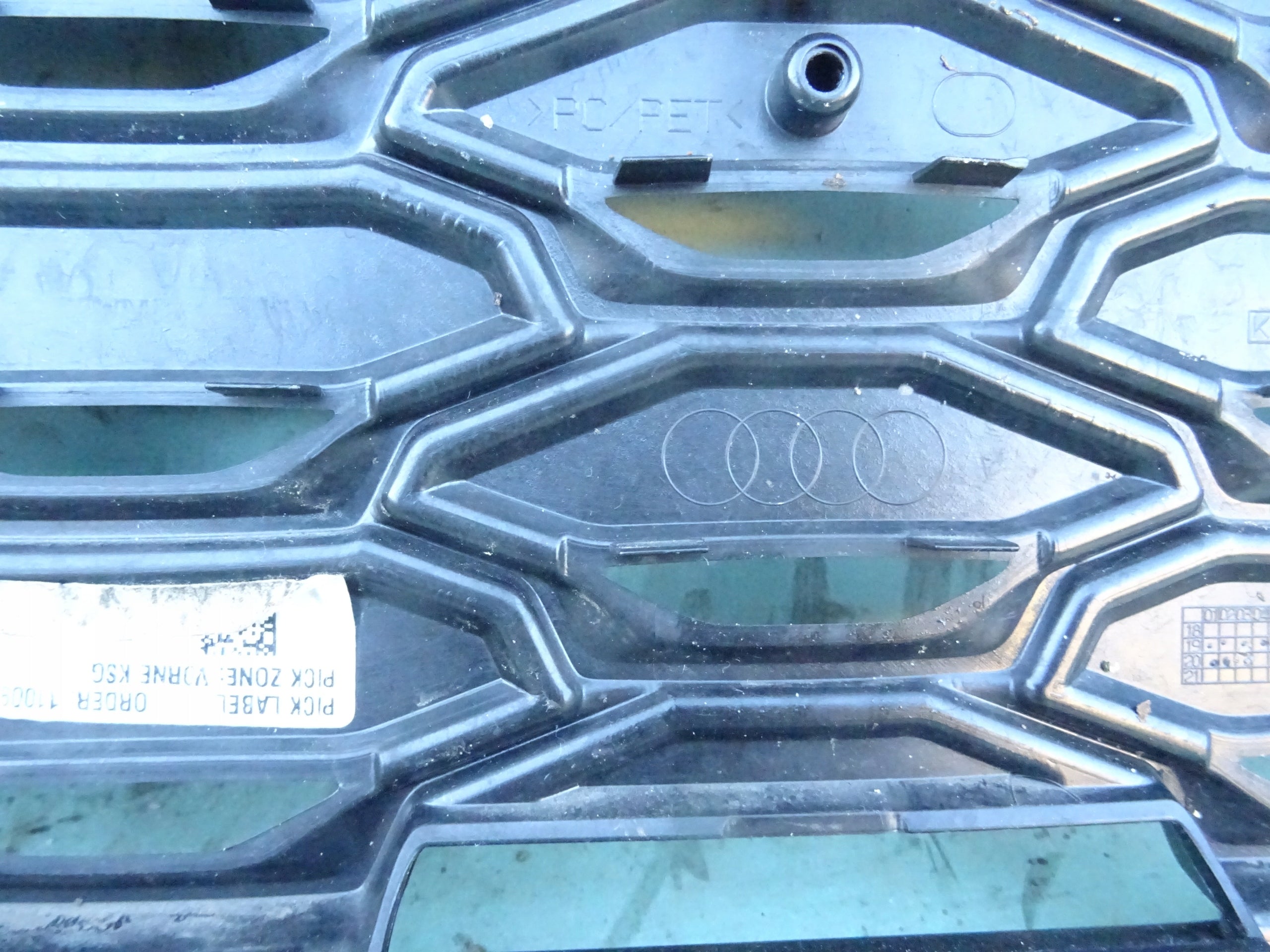 Kühlergrill Audi Q3 FRONTGRILL 83F853651A8 Kühlergitter