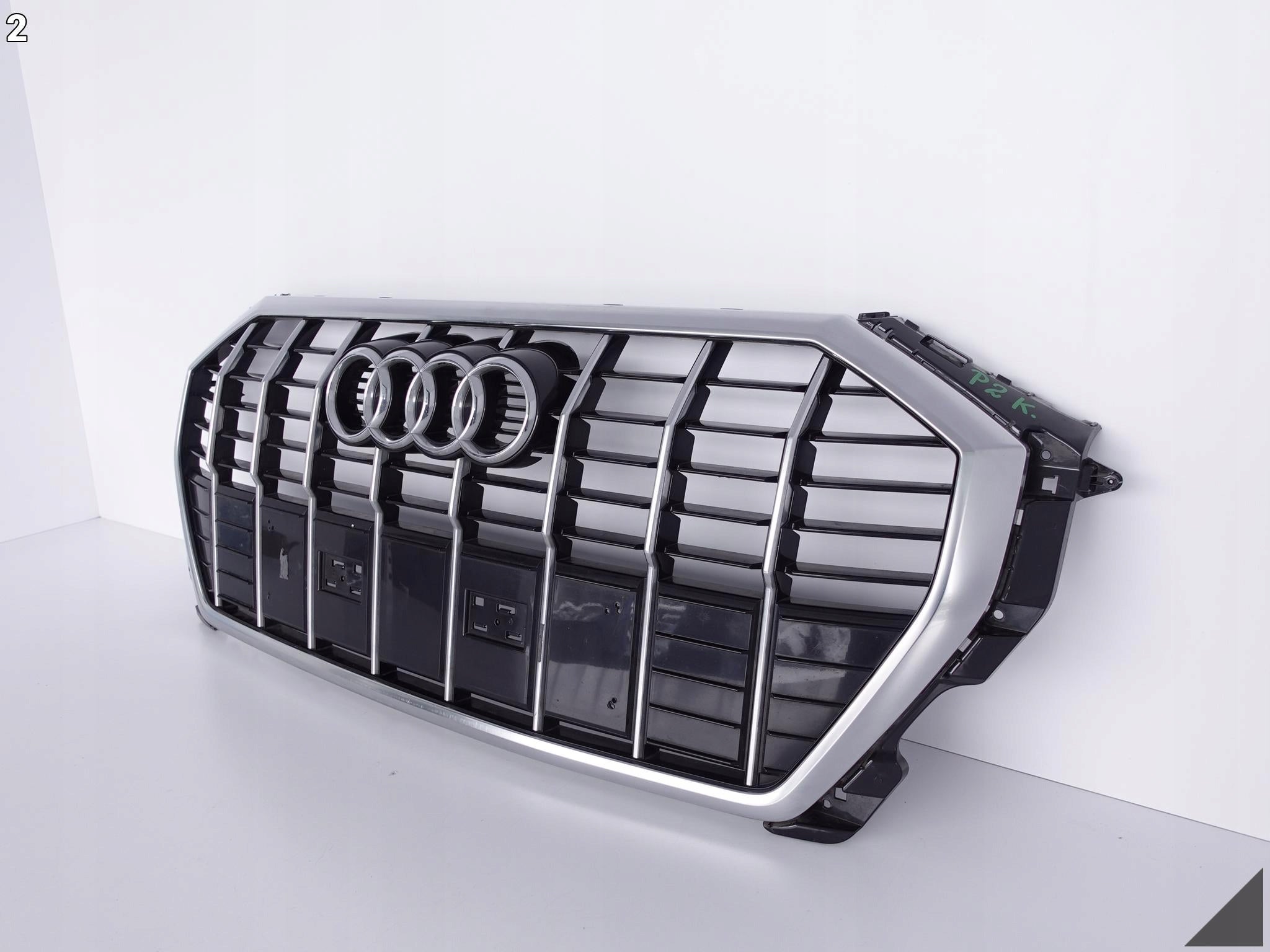 Kühlergrill Audi Q3 FRONTGRILL 83F853651B Kühlergitter