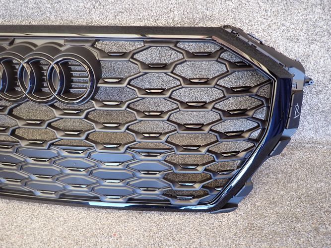 Kühlergrill Audi Q3 FRONTGRILL 83F853651C8 Kühlergitter