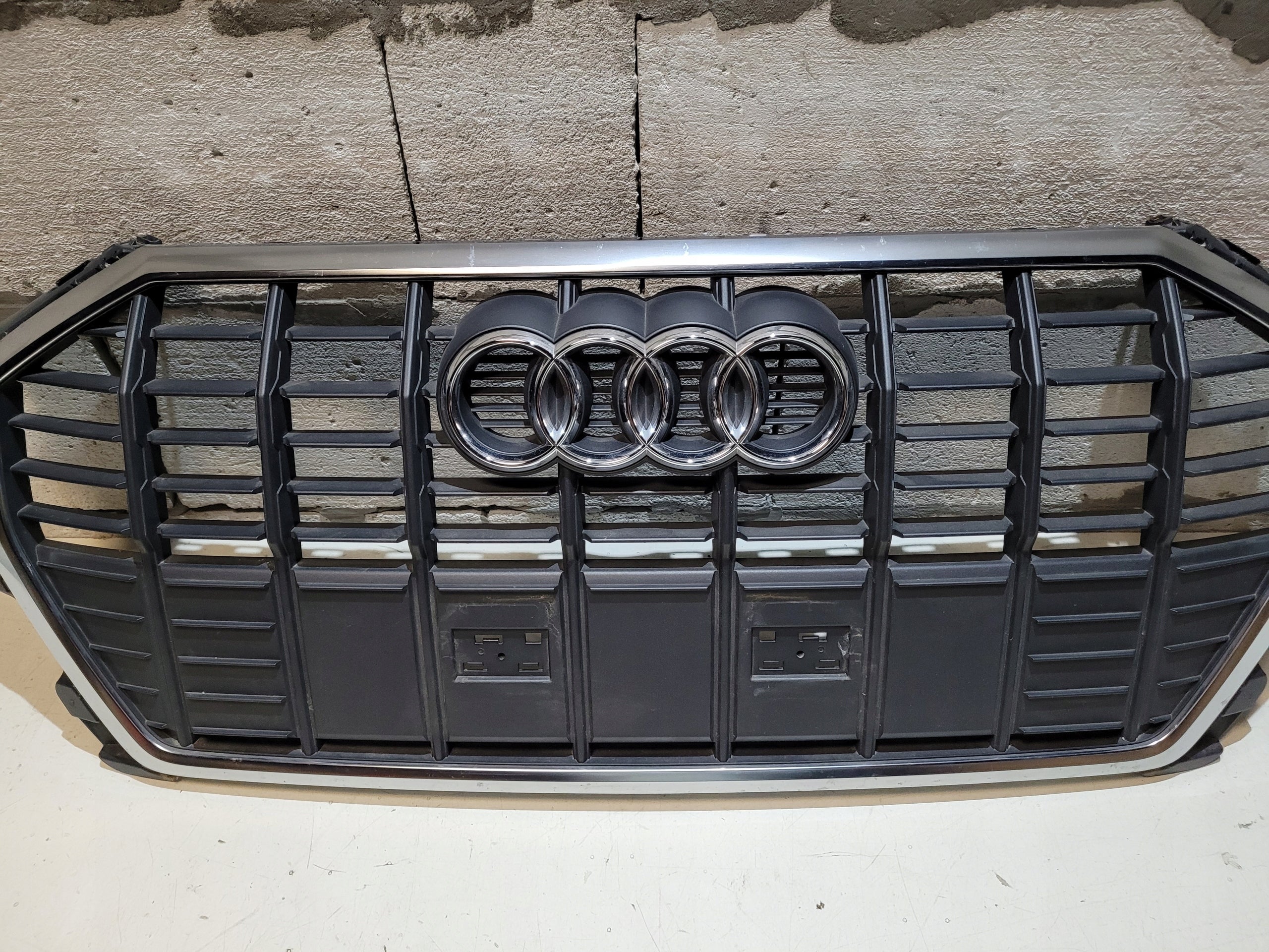 Kühlergrill Audi Q3 FRONTGRILL 83a85365183 Kühlergitter