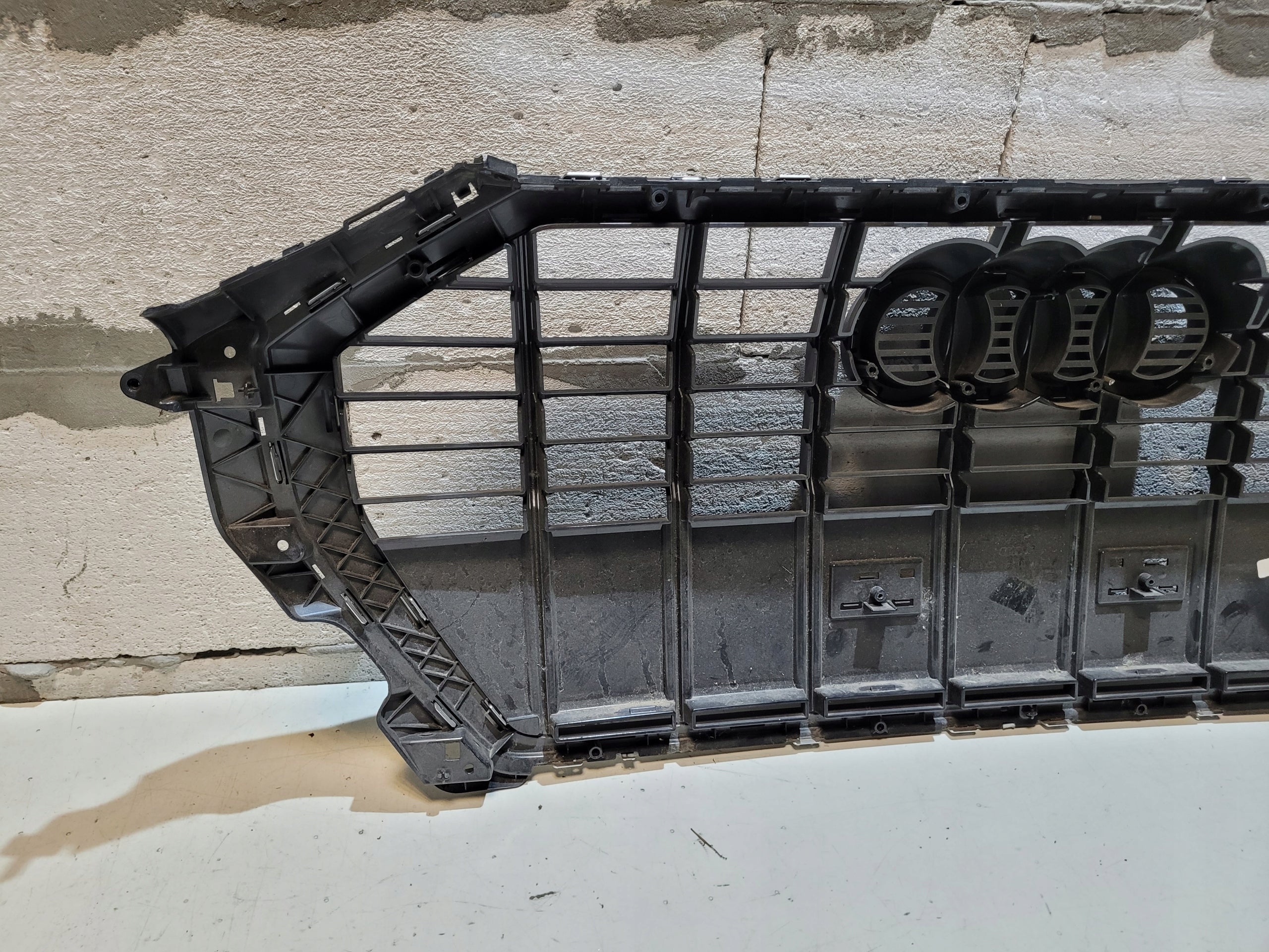 Kühlergrill Audi Q3 FRONTGRILL 83a85365183 Kühlergitter