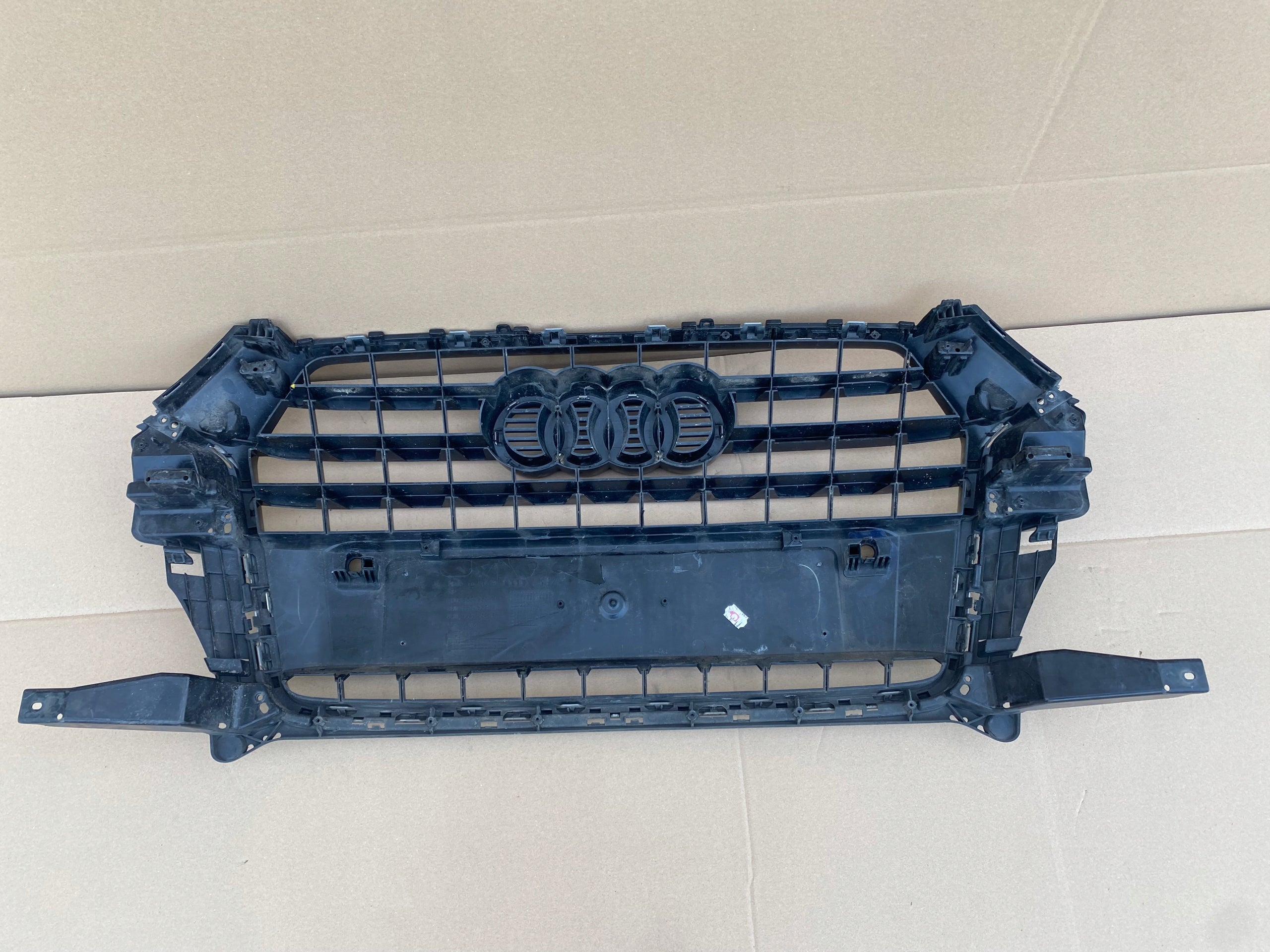 Kühlergrill Audi Q3 FRONTGRILL 8U0853653M8 Kühlergitter