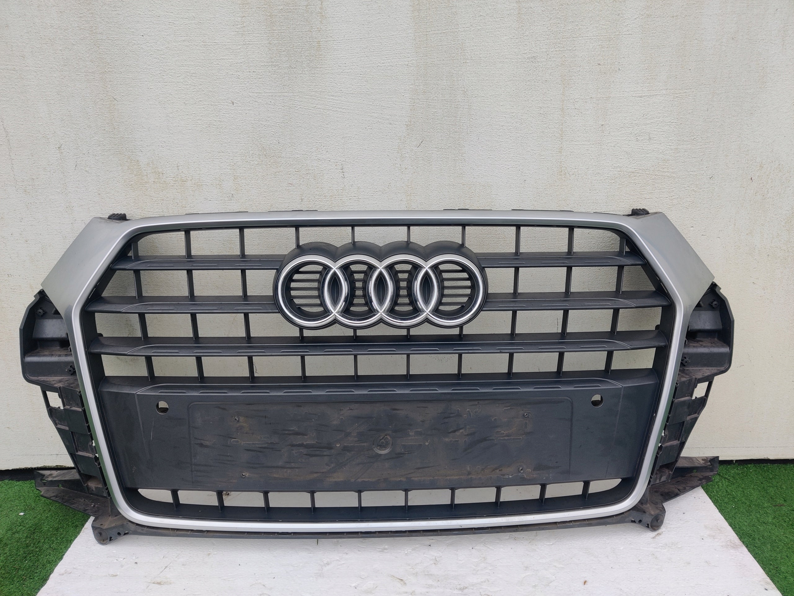  Kühlergrill Audi Q3 FRONTGRILL 8U0853653Ma Kühlergitter product image