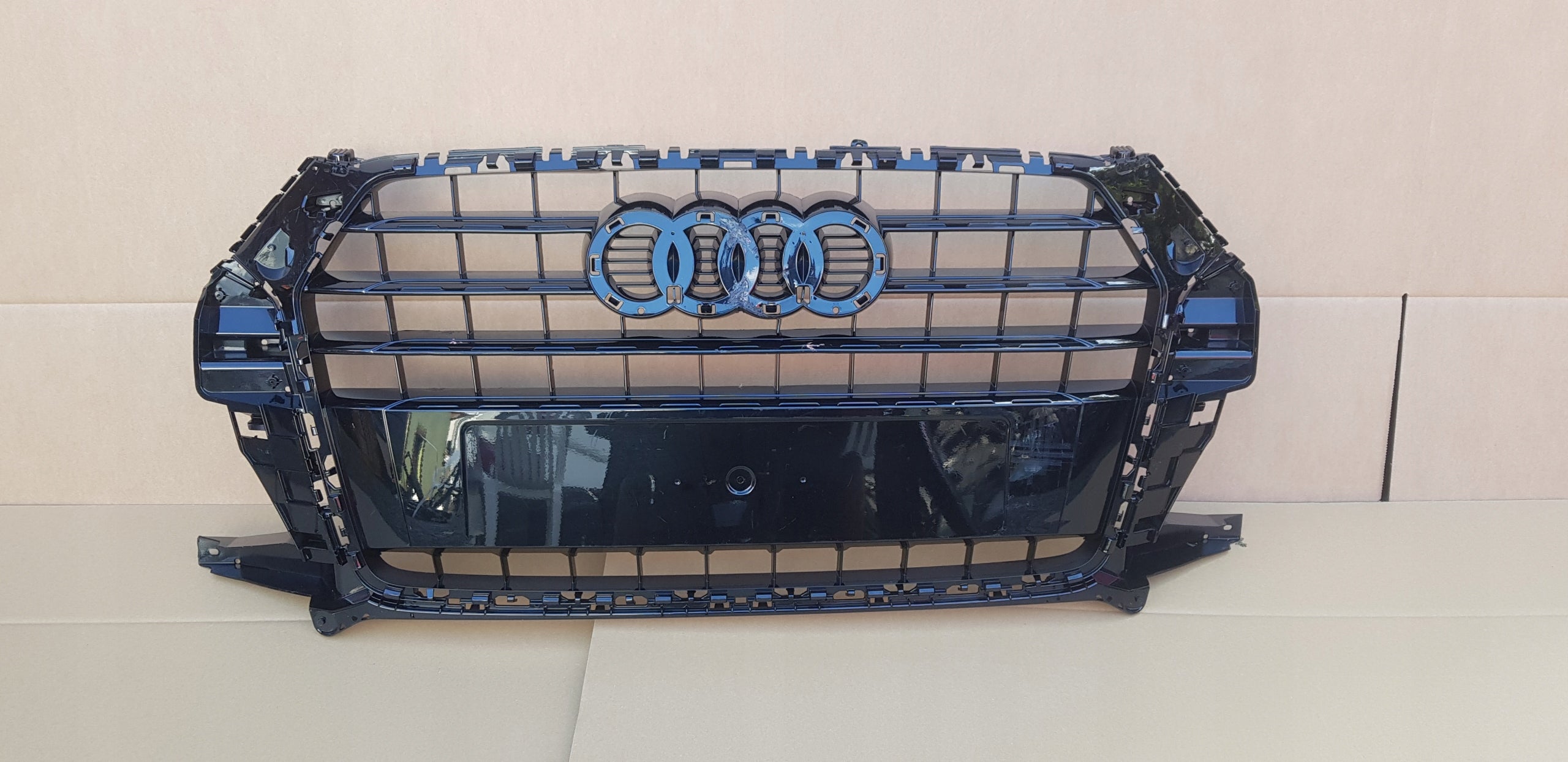 Kühlergrill Audi Q3 FRONTGRILL 8U0853653N8 Kühlergitter