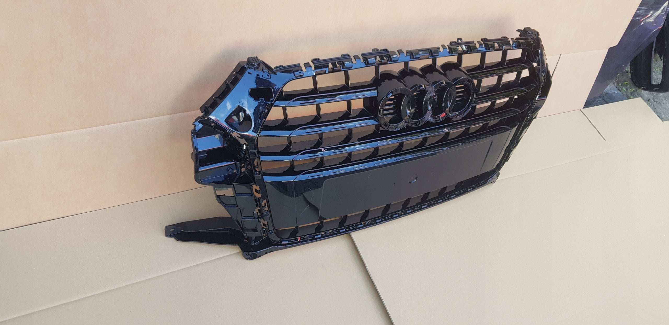 Kühlergrill Audi Q3 FRONTGRILL 8U0853653N8 Kühlergitter