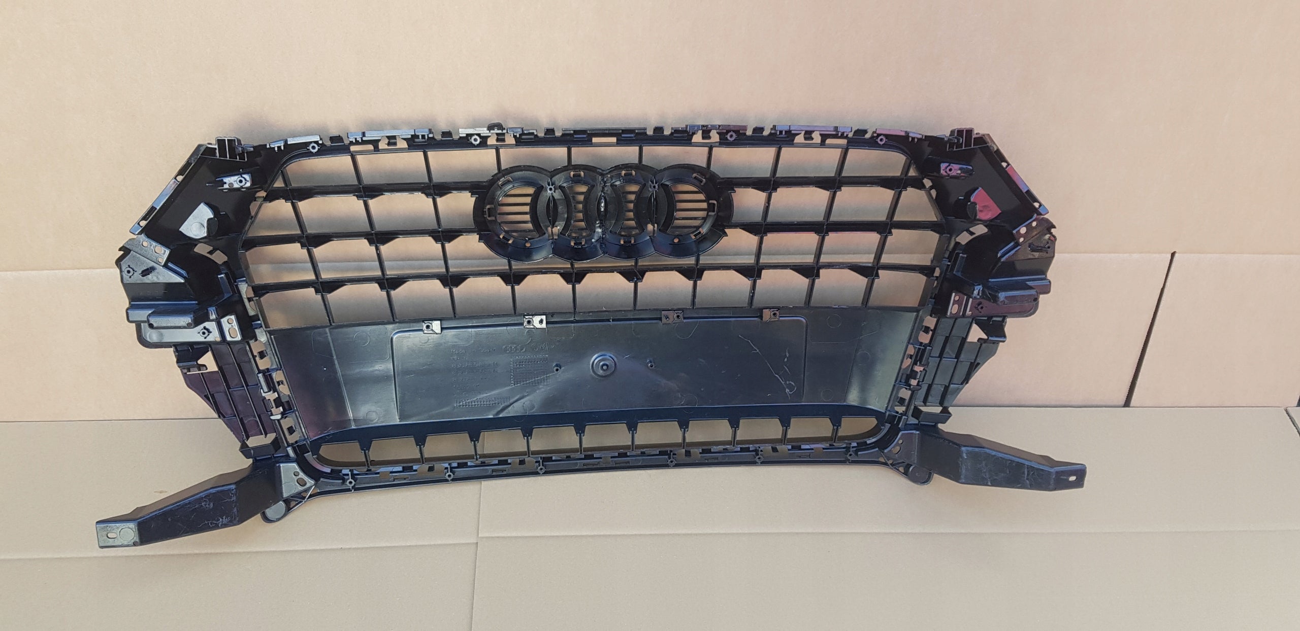 Kühlergrill Audi Q3 FRONTGRILL 8U0853653N8 Kühlergitter