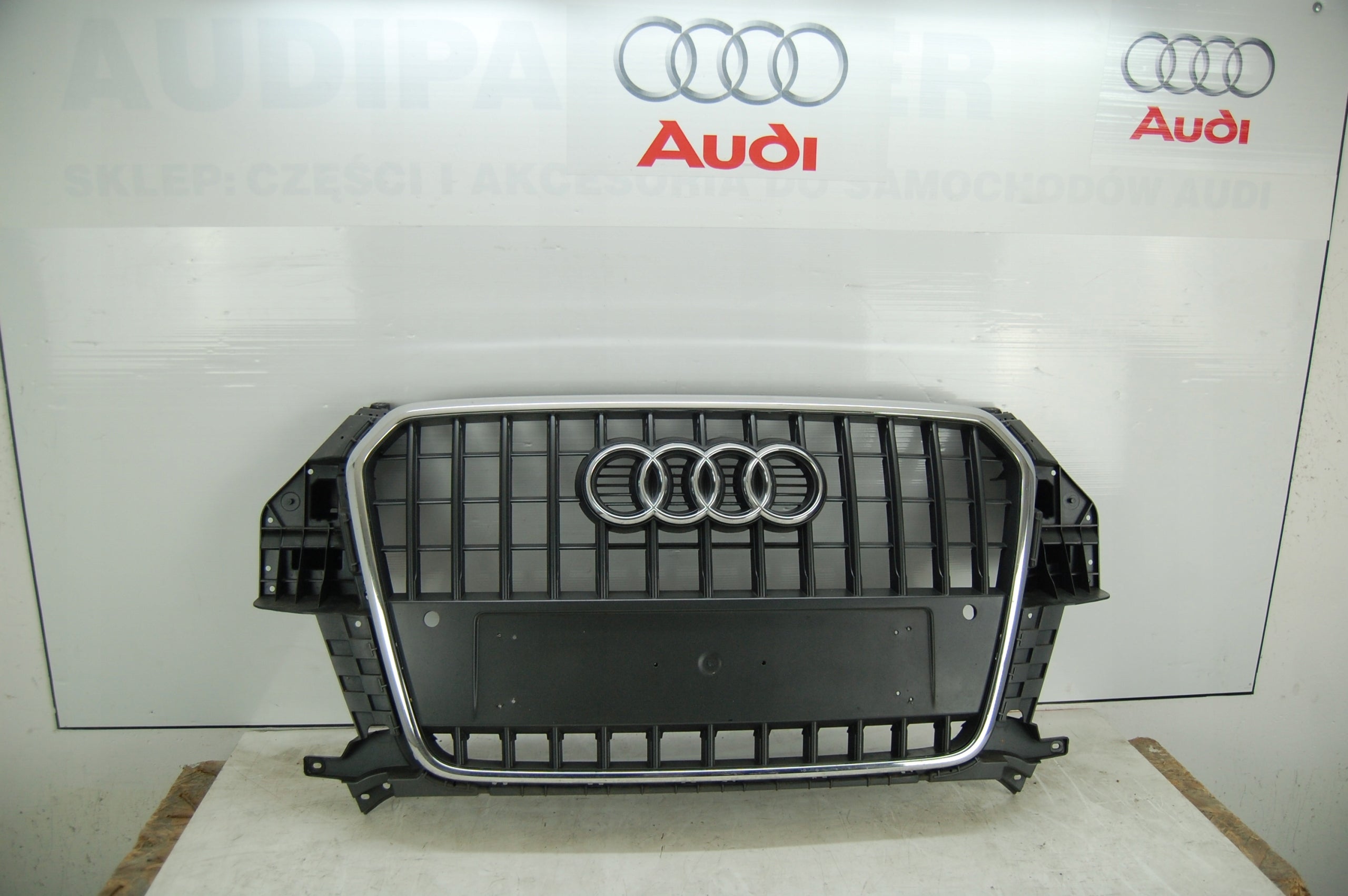  Kühlergrill Audi Q3 8U FRONTGRILL Kühlergitter product image