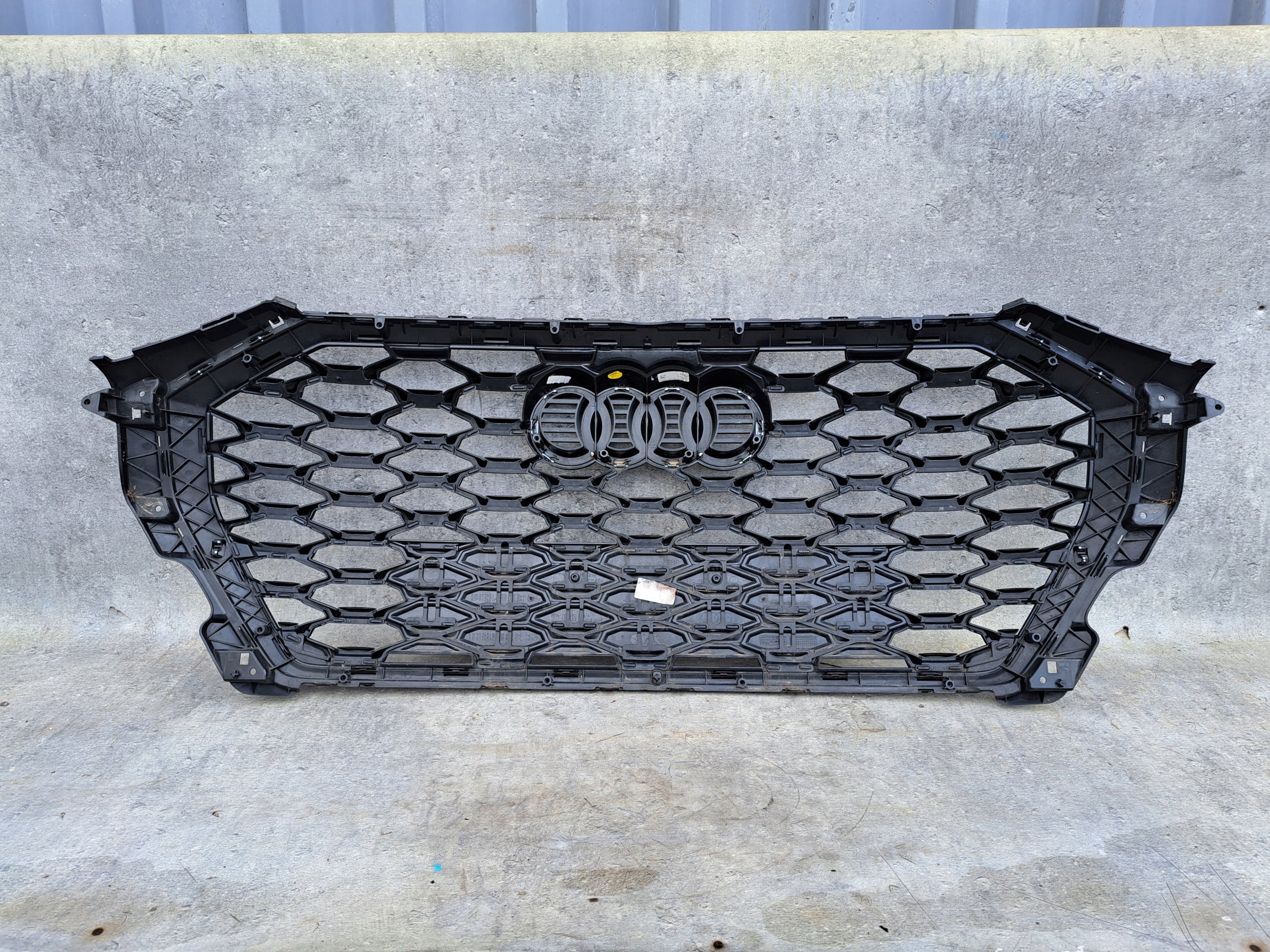 Kühlergrill Audi Q3 FRONTGRILL 83f853651 Kühlergitter