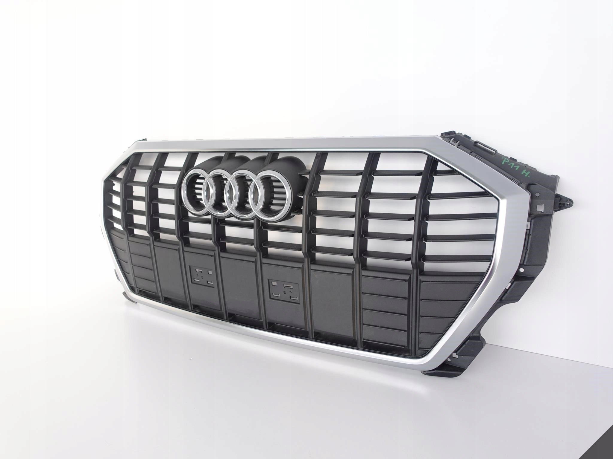 Kühlergrill Audi Q3 FRONTGRILL 83A853651 Kühlergitter