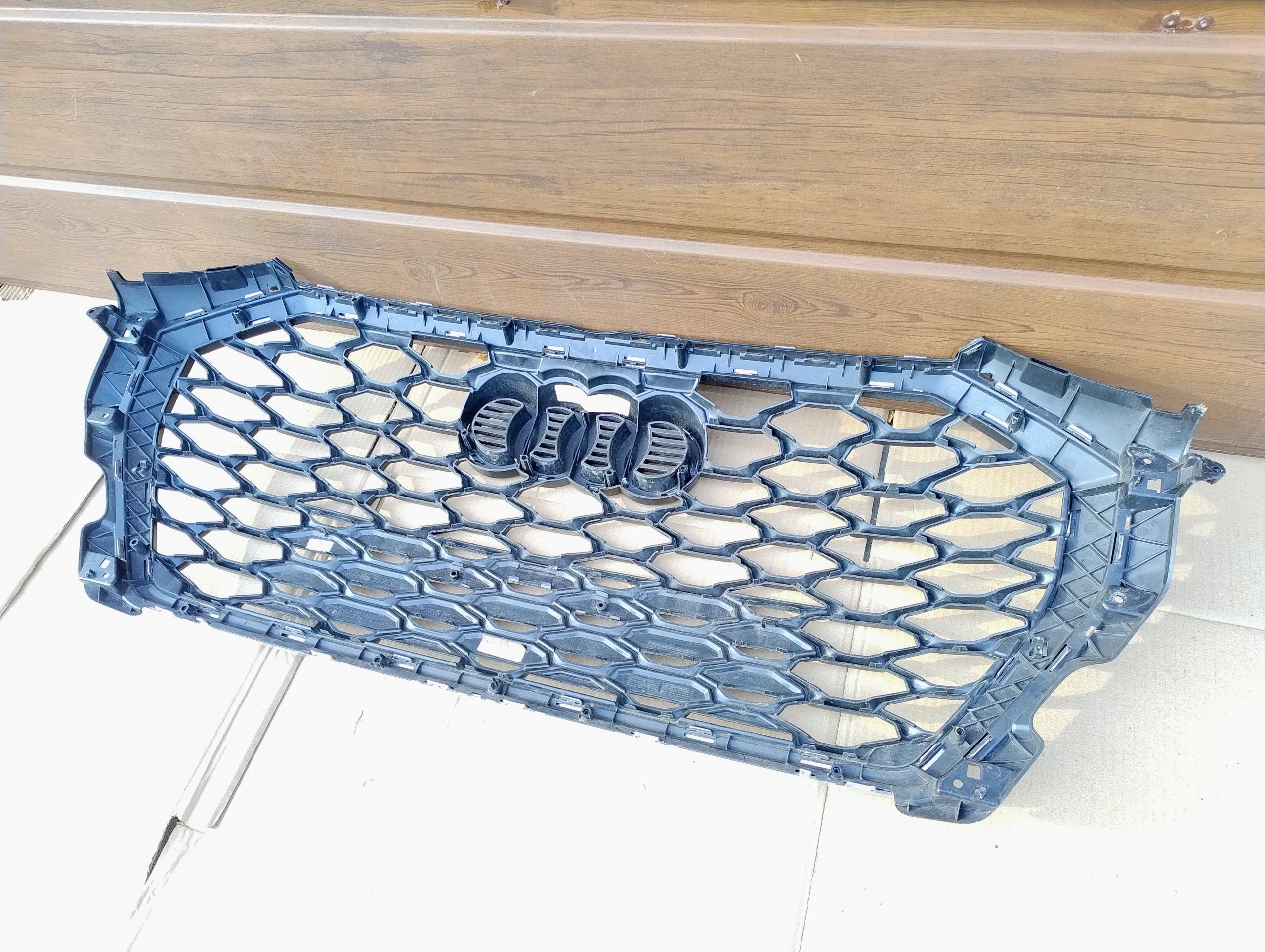 Kühlergrill Audi Q3 FRONTGRILL 83F85365183 Kühlergitter