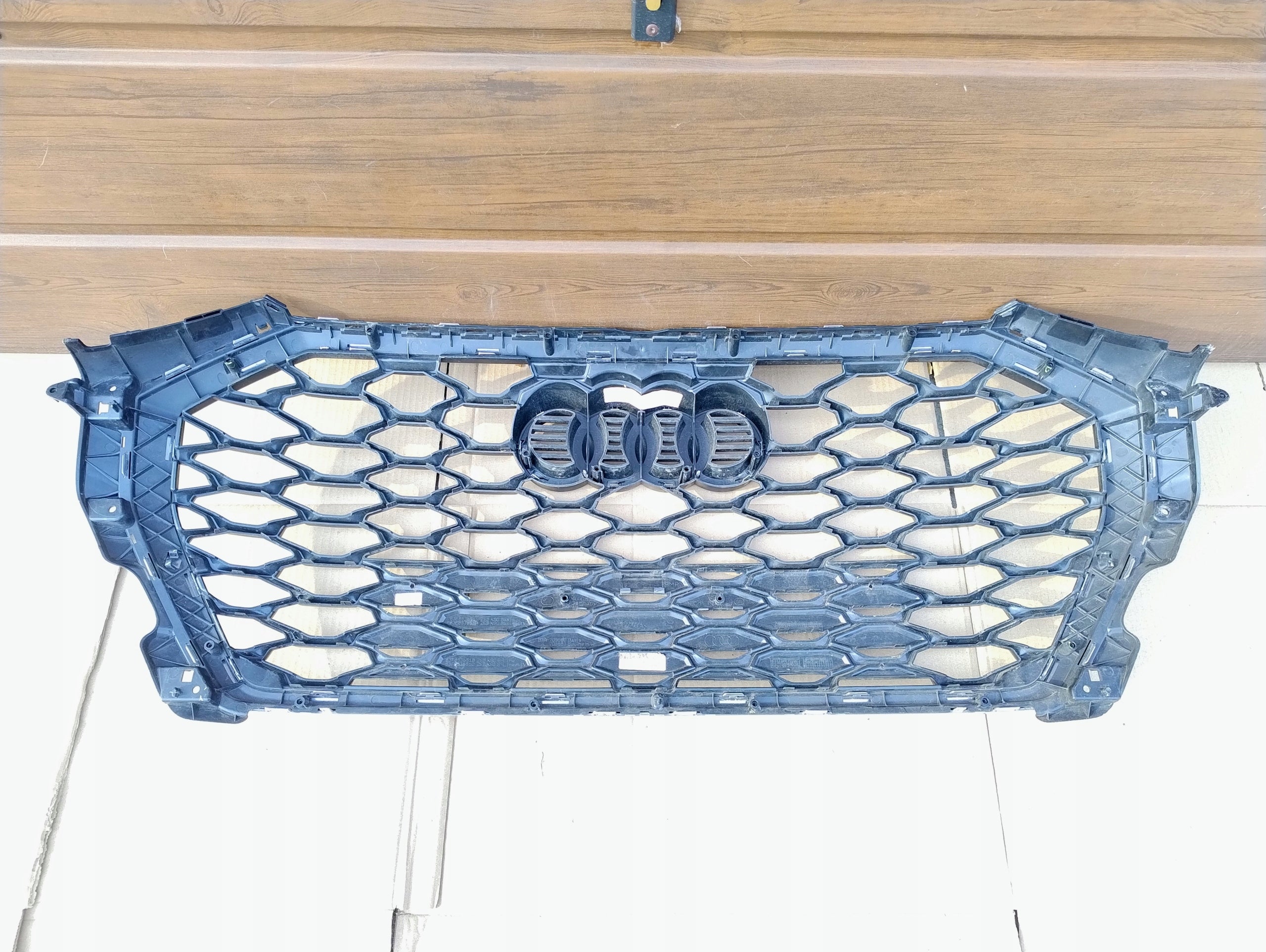 Kühlergrill Audi Q3 FRONTGRILL 83F85365183 Kühlergitter