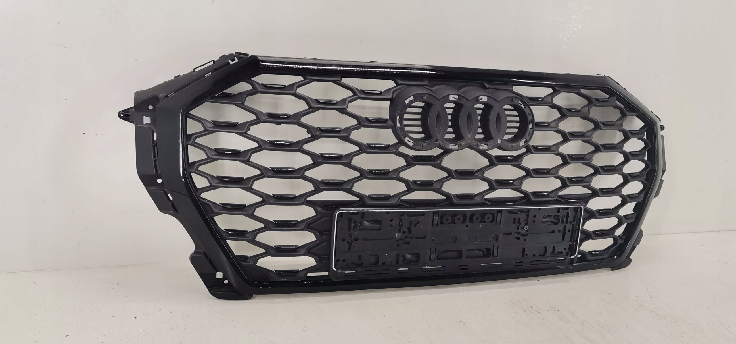 Kühlergrill Audi Q3 FRONTGRILL 83F853651AB Kühlergitter