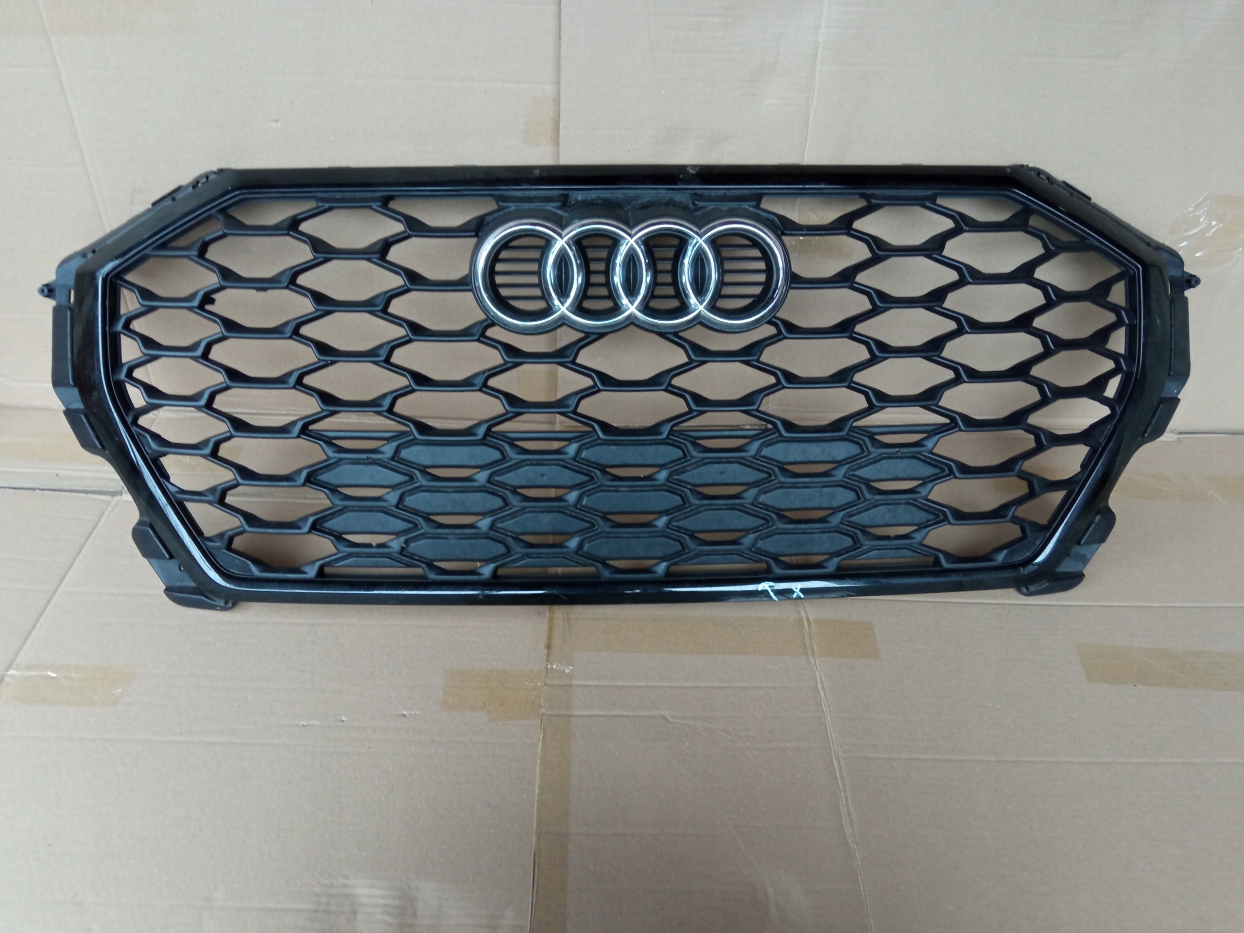 Kühlergrill Audi Q3 FRONTGRILL 83F85365183 Kühlergitter