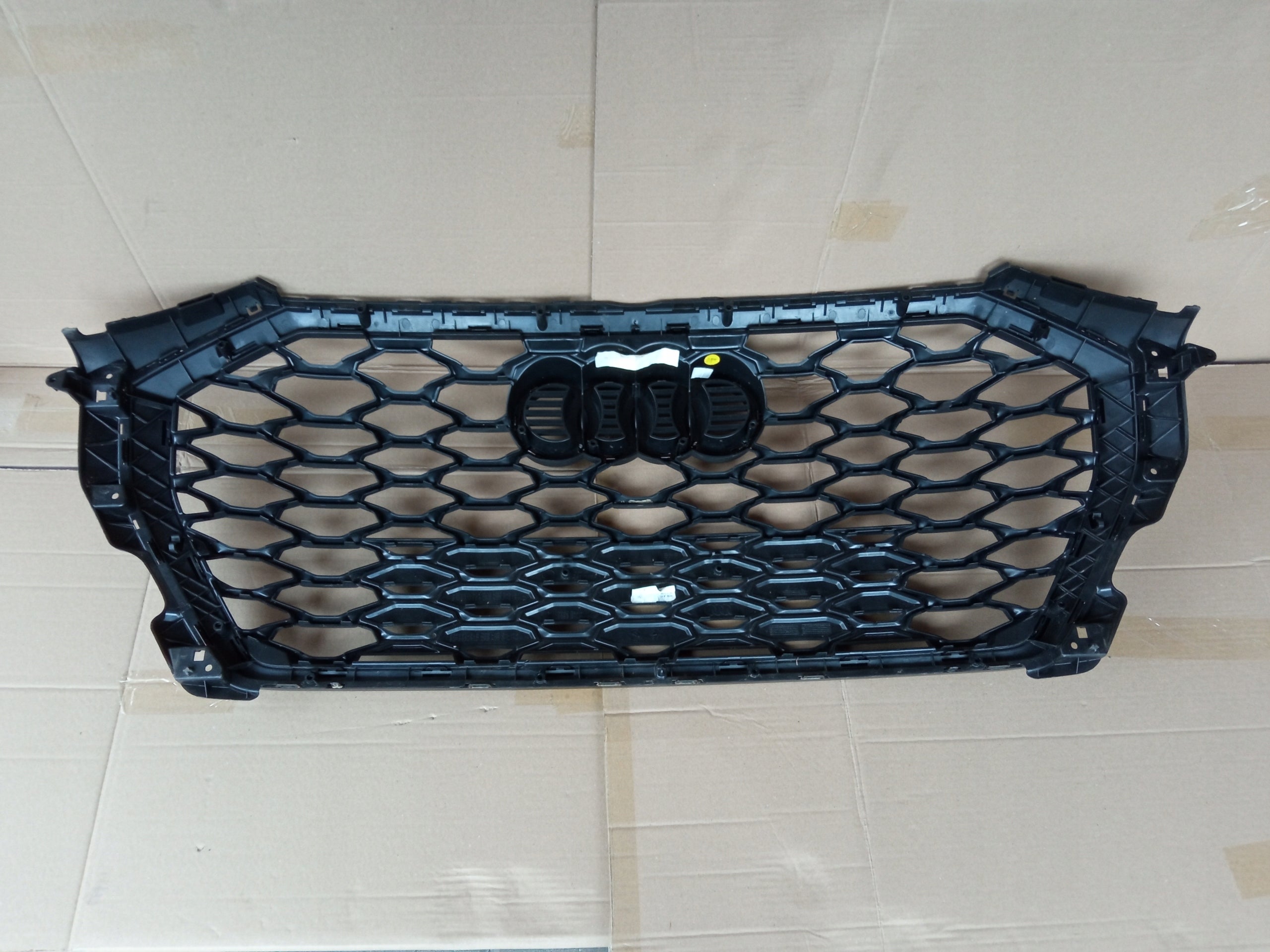 Kühlergrill Audi Q3 FRONTGRILL 83F85365183 Kühlergitter