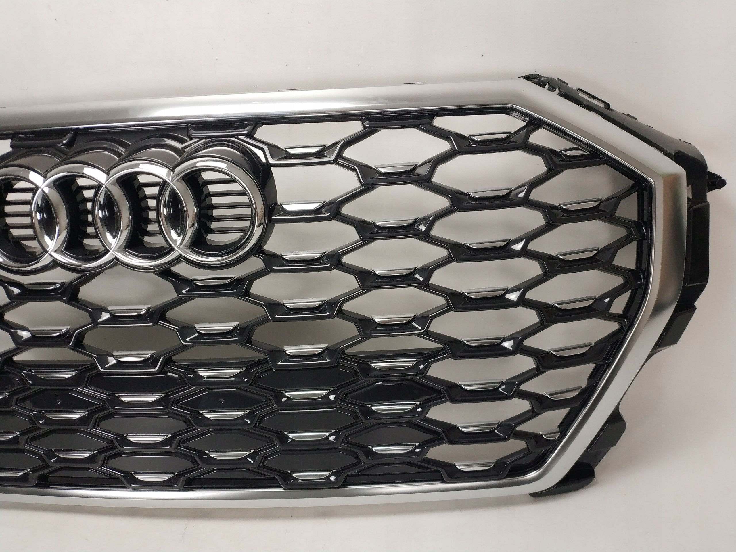 Kühlergrill Audi Q3 FRONTGRILL 83F85365183 Kühlergitter