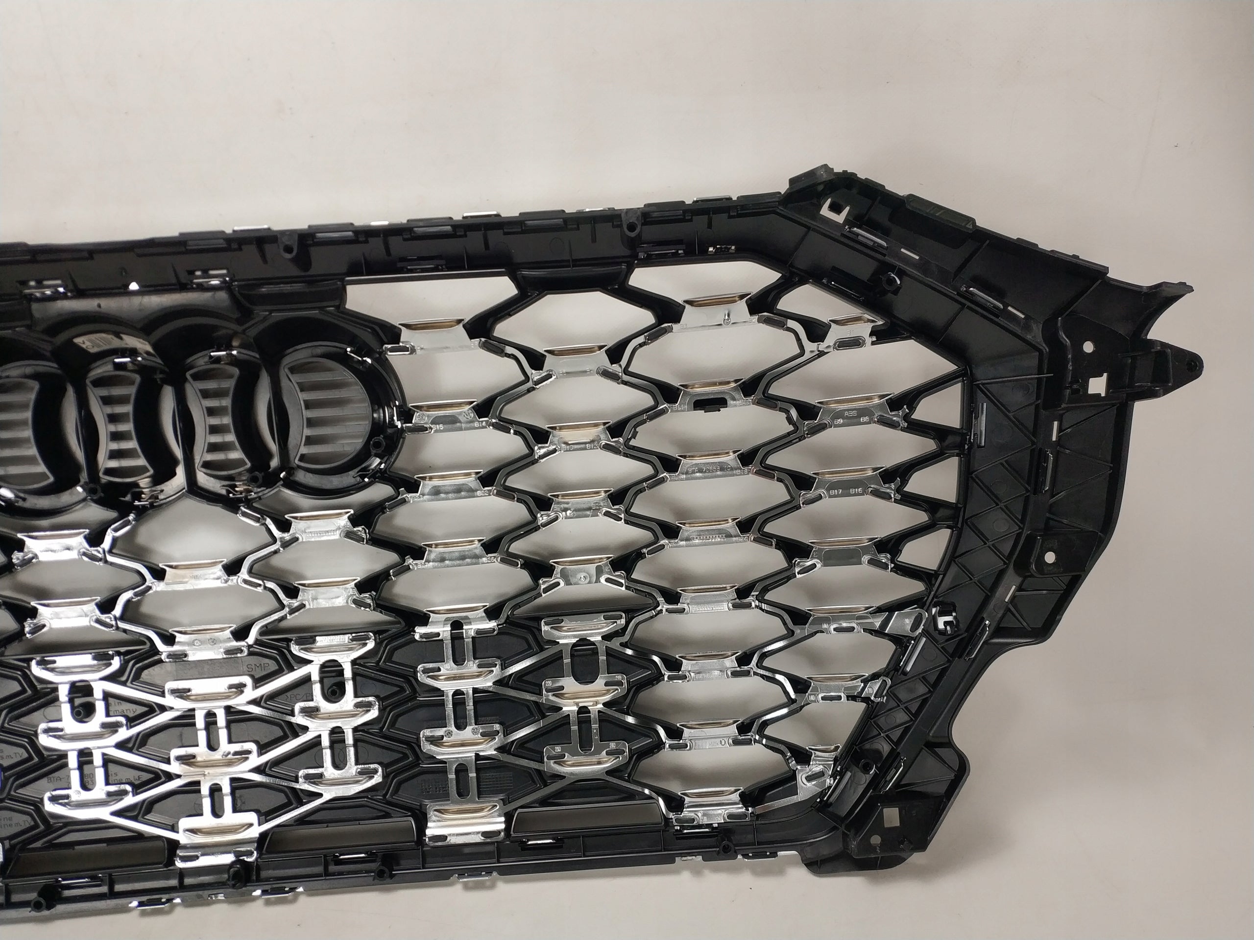 Kühlergrill Audi Q3 FRONTGRILL 83F85365183 Kühlergitter