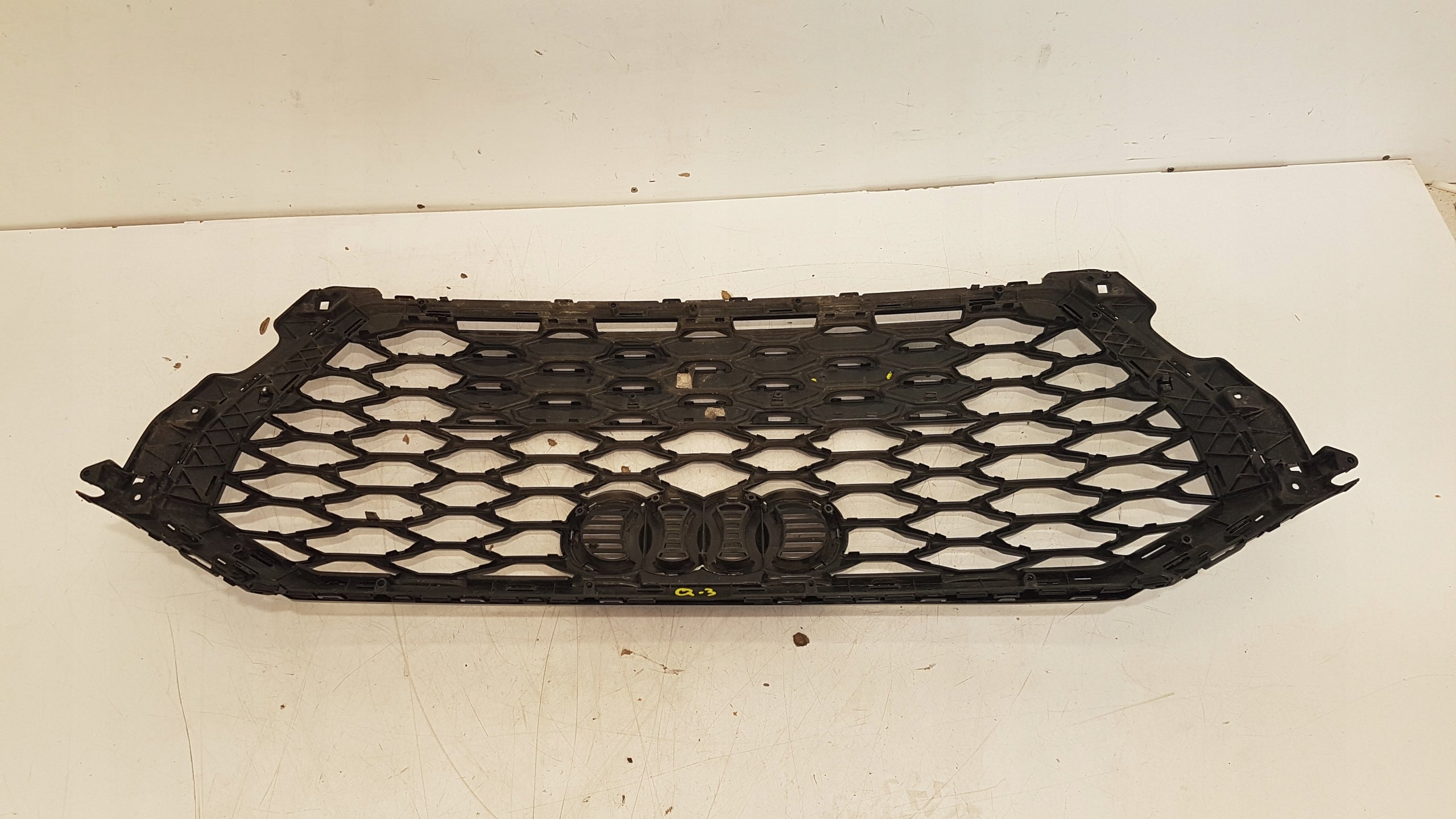 Kühlergrill Audi Q3 FRONTGRILL 83F85365183 Kühlergitter