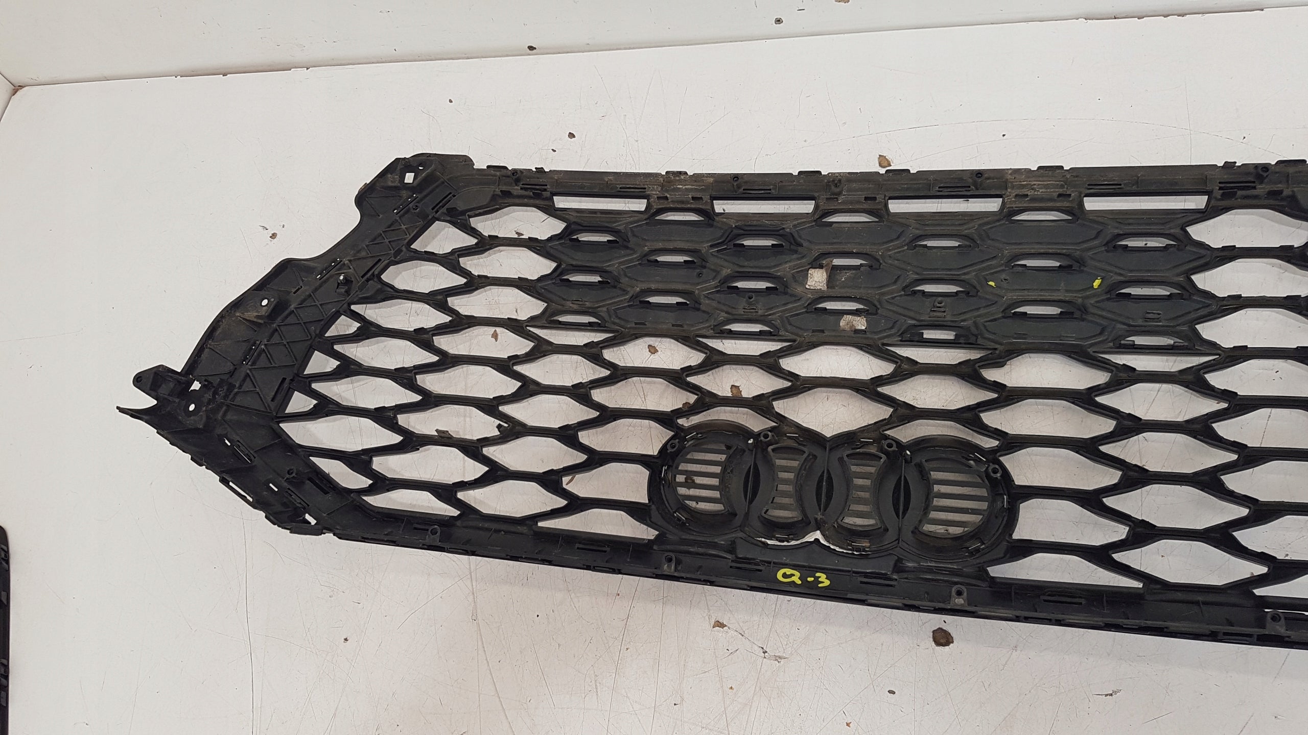 Kühlergrill Audi Q3 FRONTGRILL 83F85365183 Kühlergitter