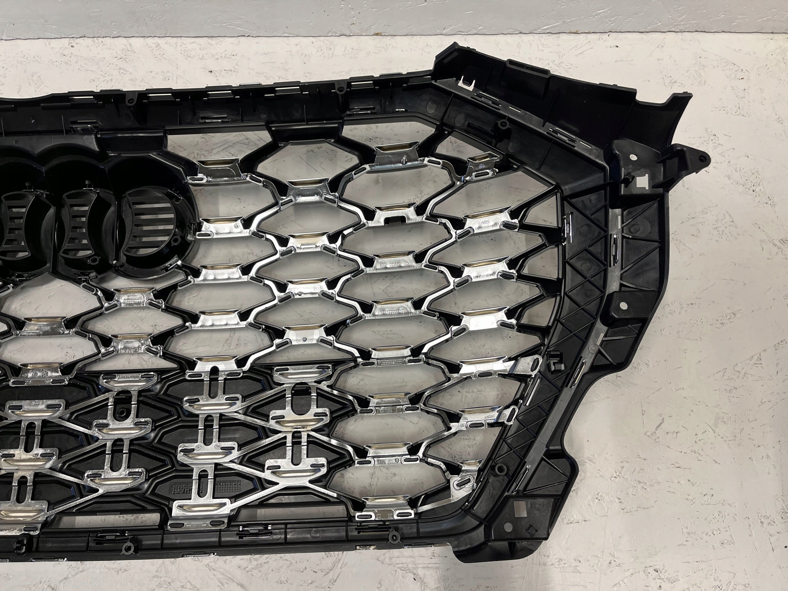 Kühlergrill Audi Q3 FRONTGRILL 83F853651BA Kühlergitter