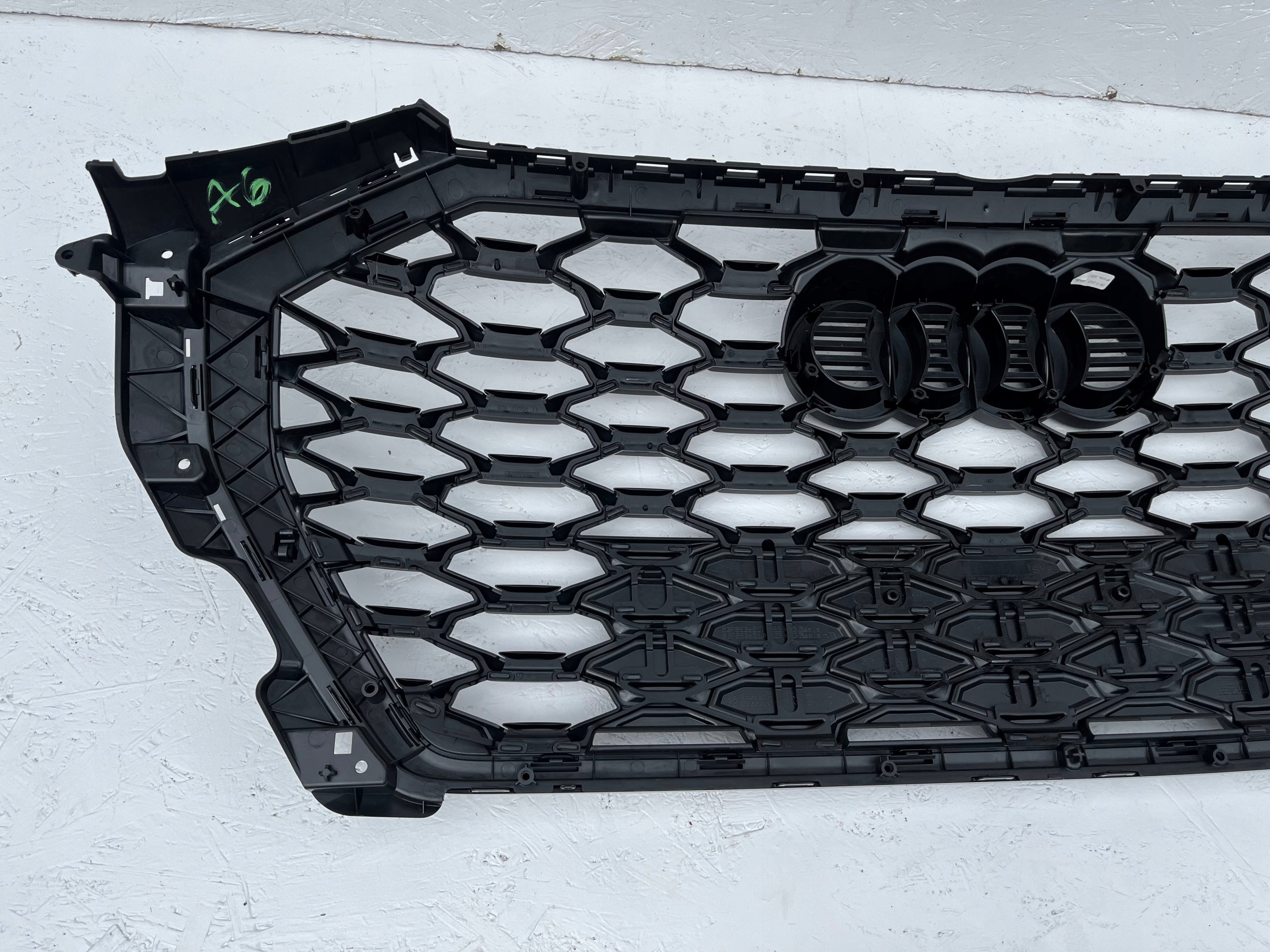 Kühlergrill Audi Q3 FRONTGRILL 83F853651B Kühlergitter