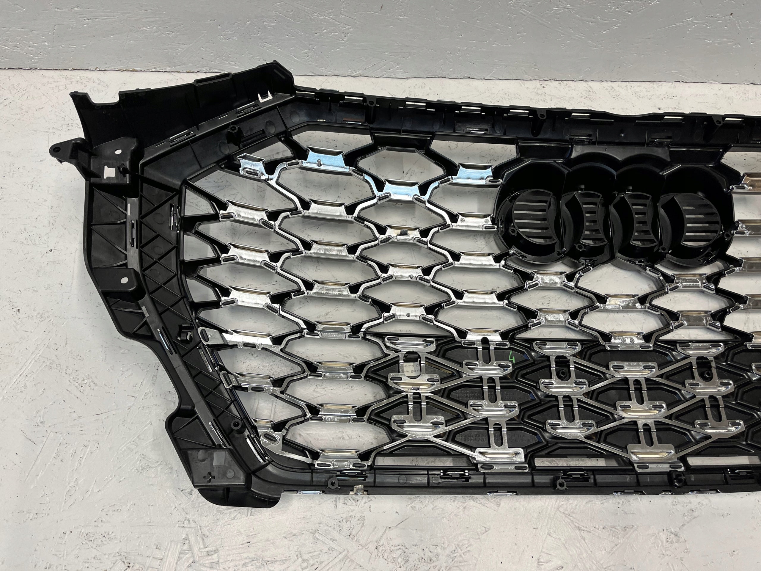 Kühlergrill Audi Q3 FRONTGRILL 83F853651BA Kühlergitter