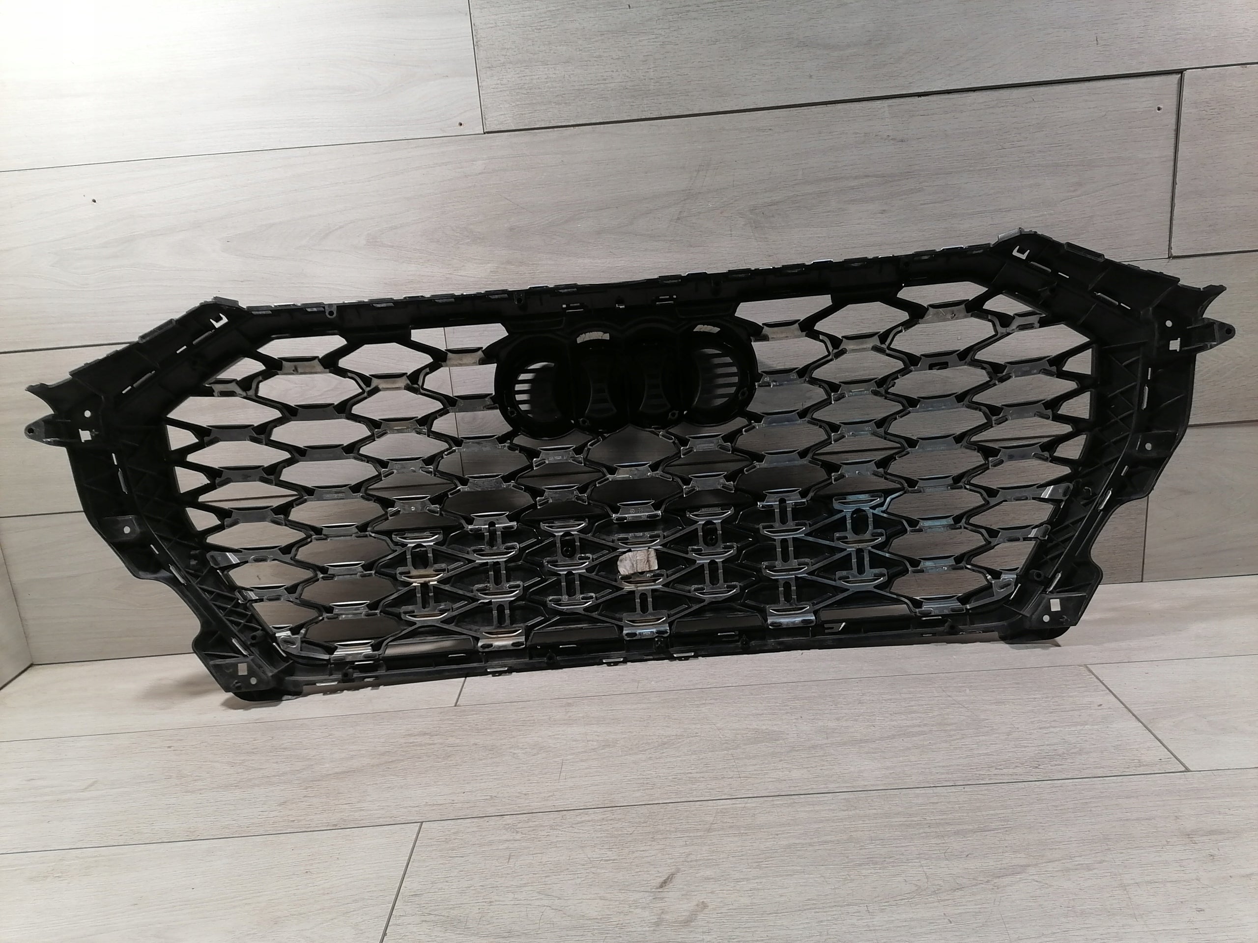 Kühlergrill Audi Q3 FRONTGRILL 83F853651BA Kühlergitter