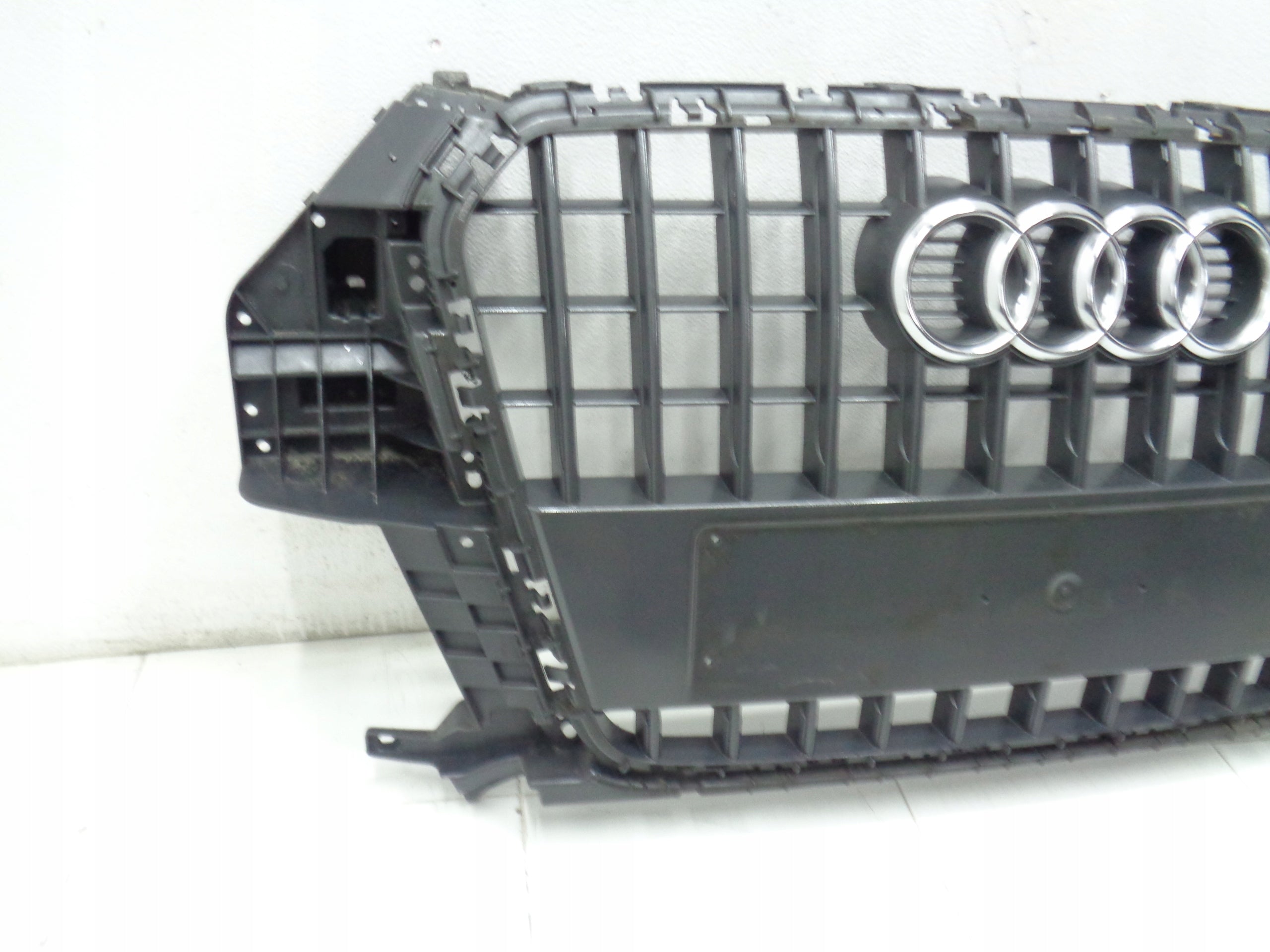 Kühlergrill Audi Q3 FRONTGRILL 8U0853651H8 Kühlergitter