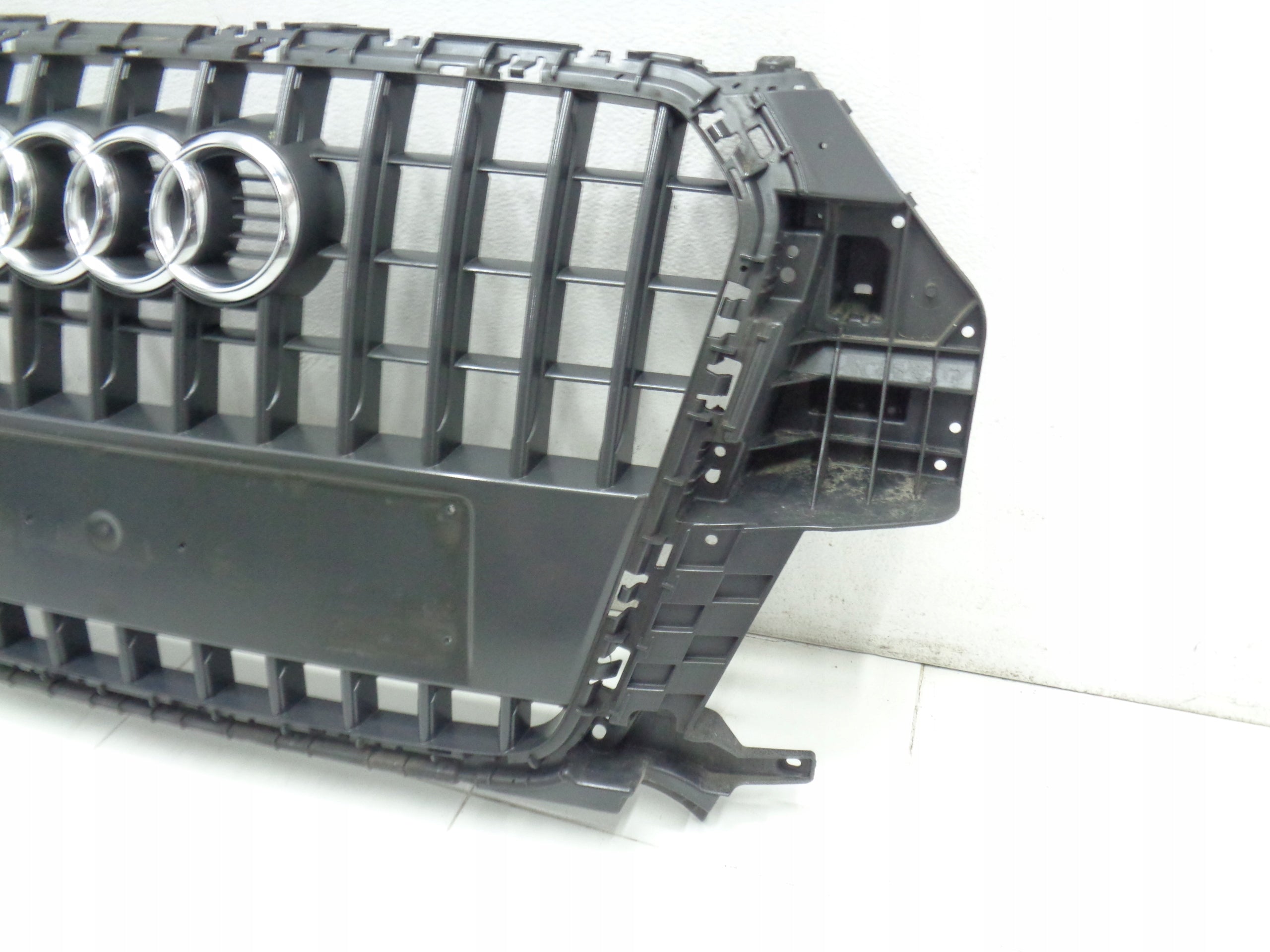 Kühlergrill Audi Q3 FRONTGRILL 8U0853651H8 Kühlergitter