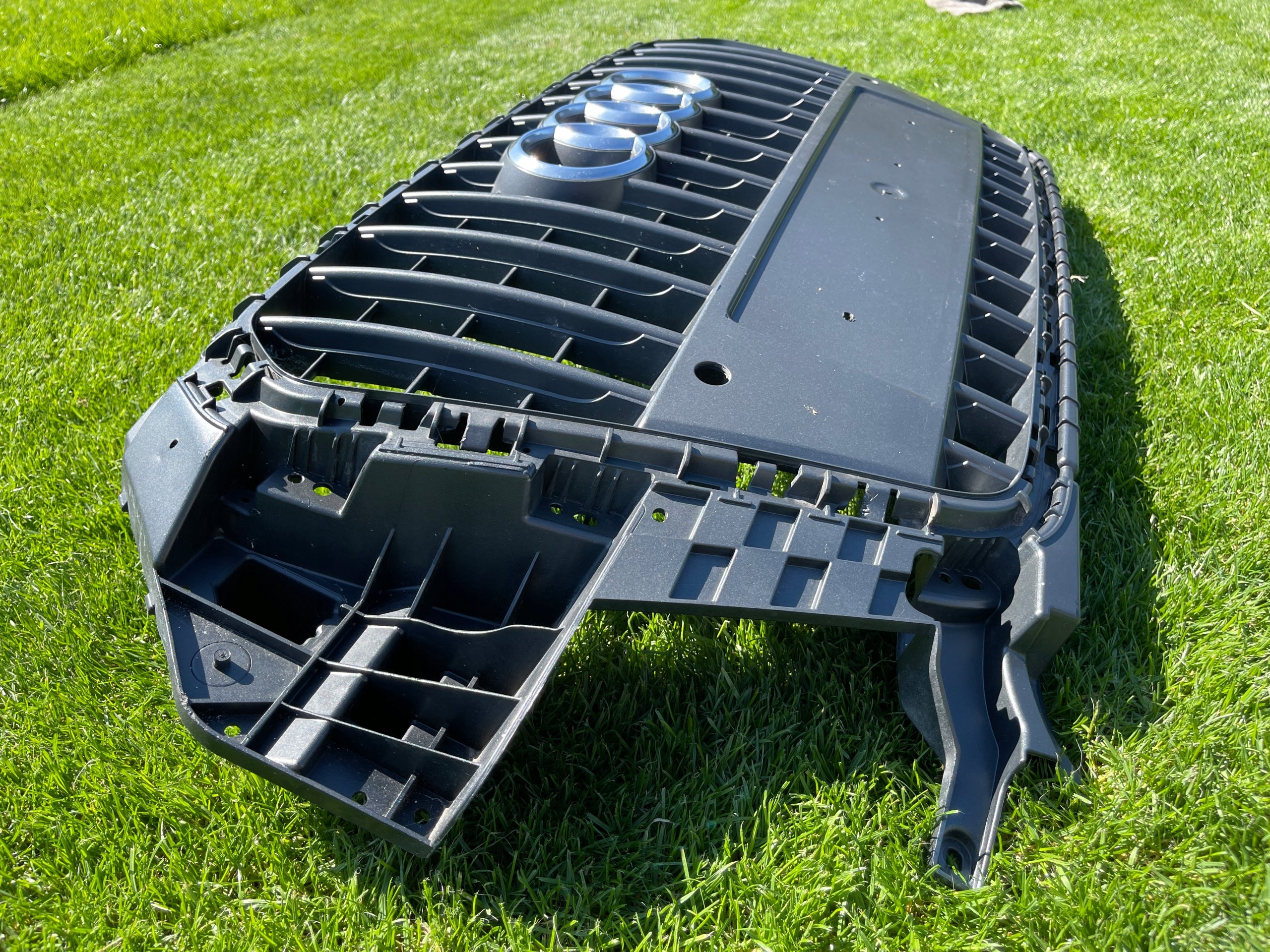 Kühlergrill Audi Q3 8U0 FRONTGRILL 8U0853653HA Kühlergitter