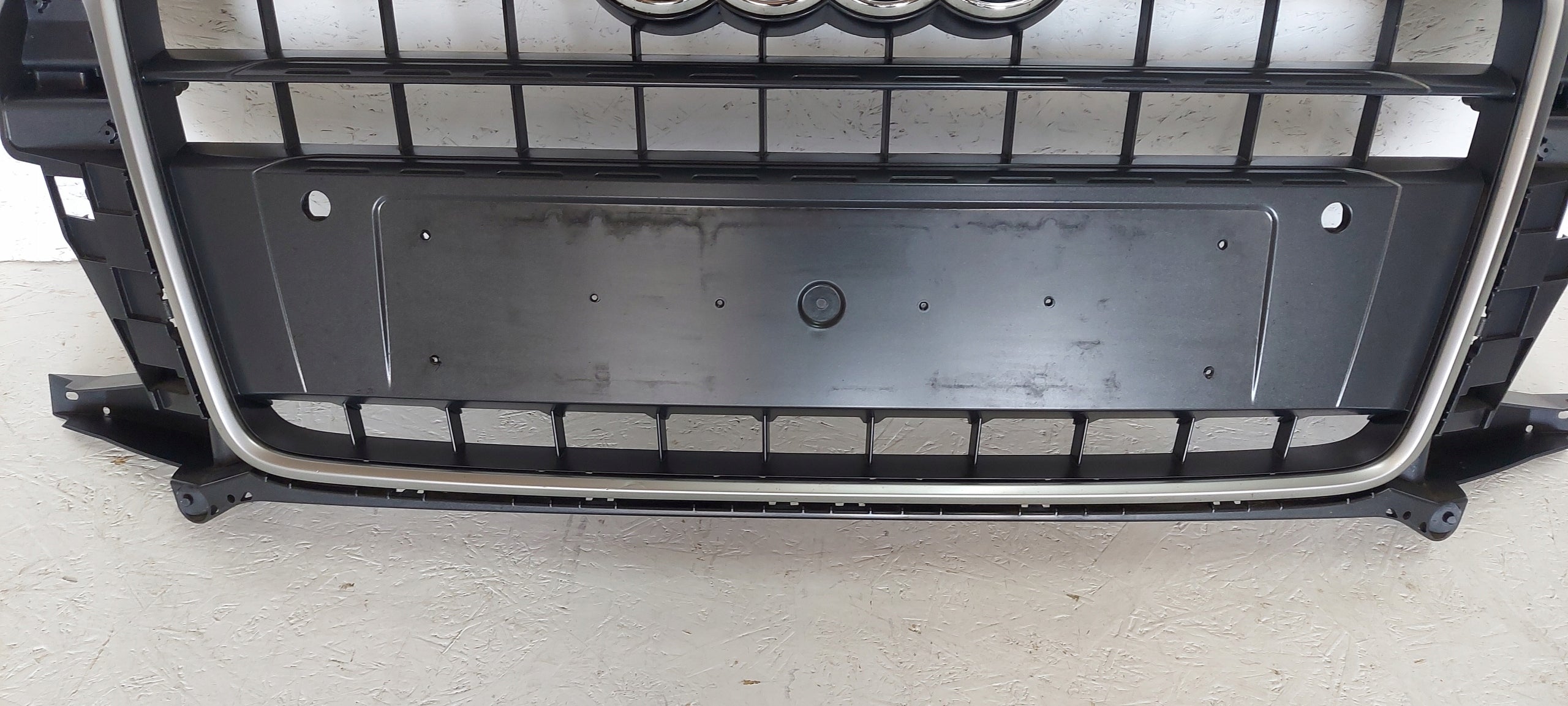 Kühlergrill Audi Q3 8U 8U0 FRONTGRILL 8U0853653MQ Kühlergitter