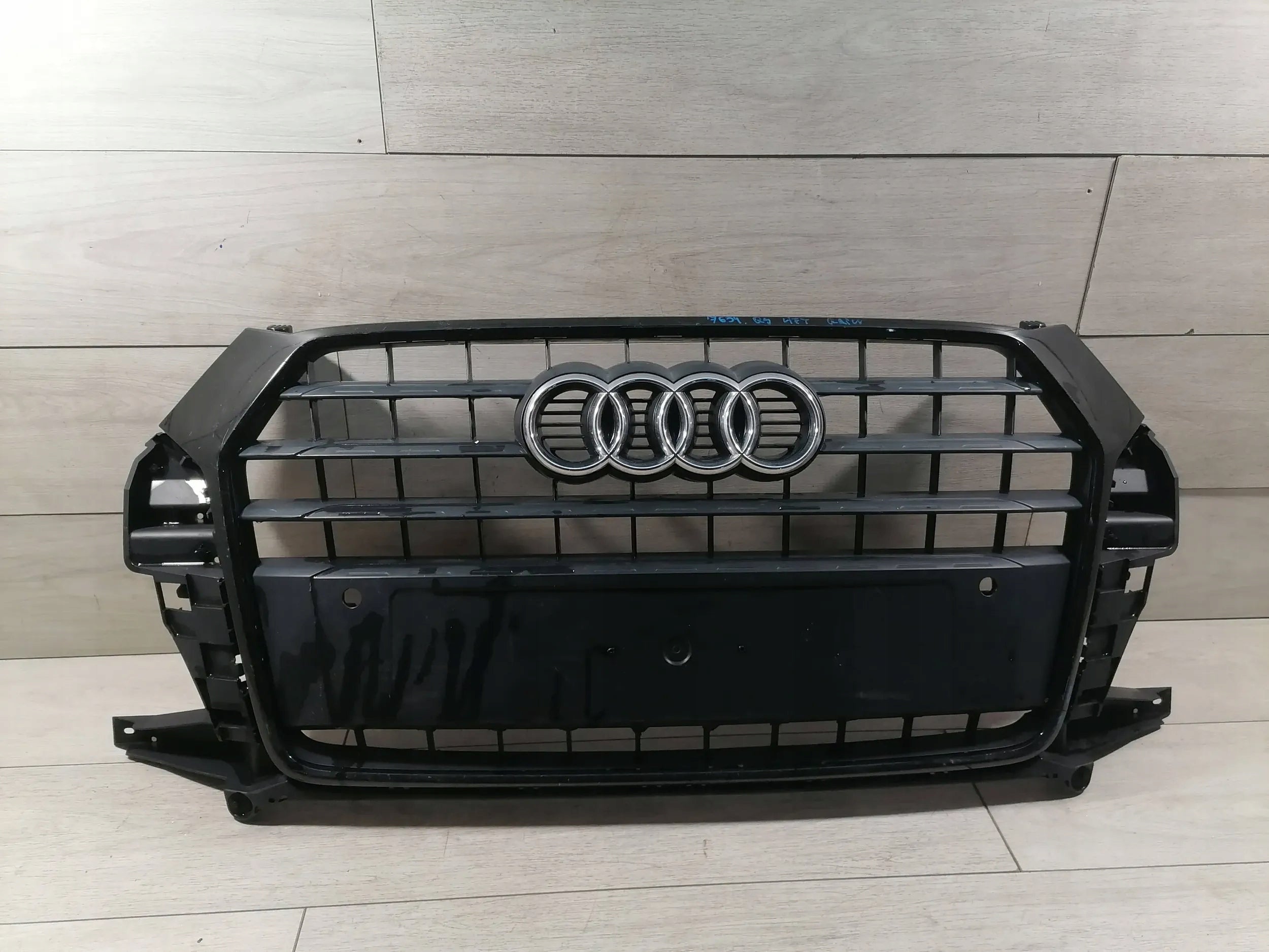  Kühlergrill Audi Q3 FRONTGRILL 8u0853653M8 Kühlergitter product image